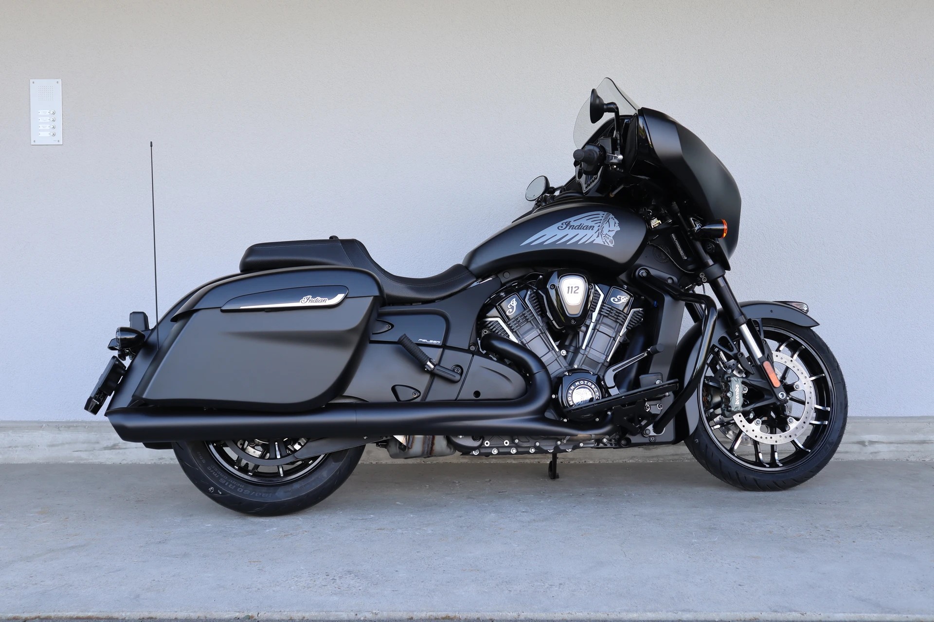 INDIAN Chieftain Power Plus Dark Horse-image-1