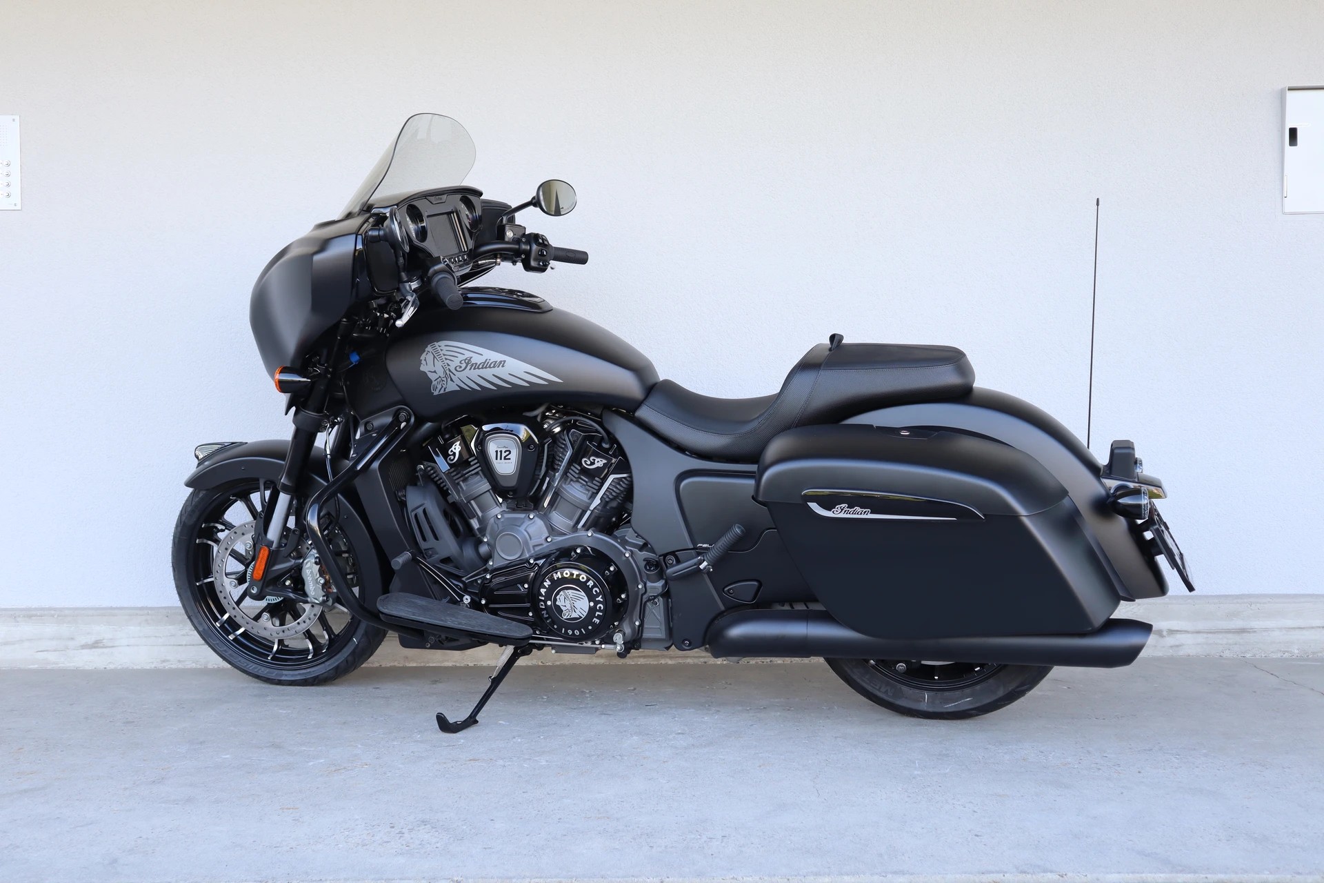 INDIAN Chieftain Power Plus Dark Horse-image-4