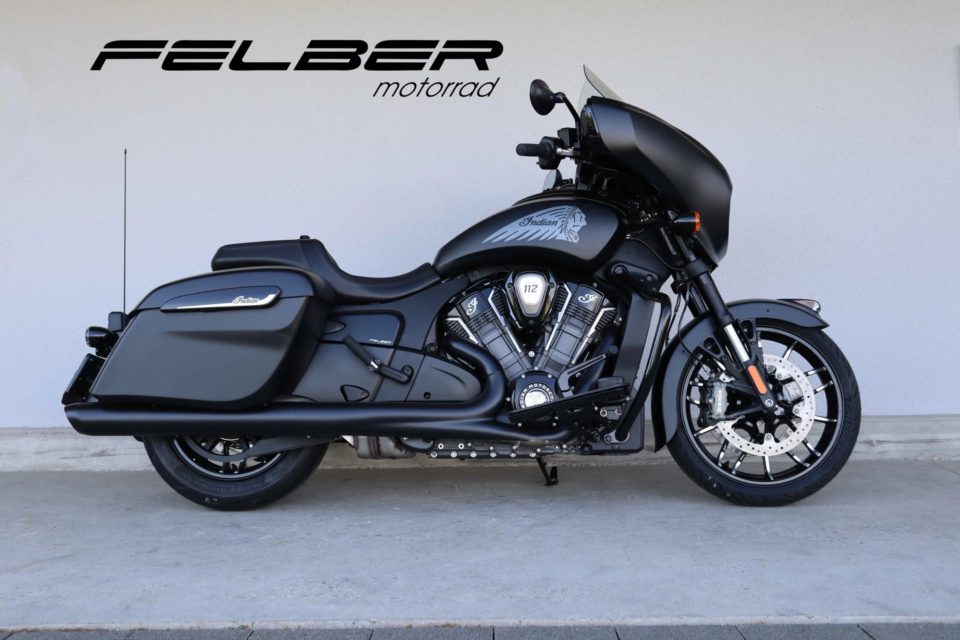 INDIAN Chieftain Power Plus Dark Horse-image-0
