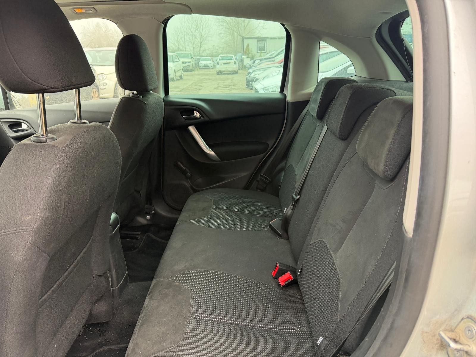 CITROEN C3 1.6i 16V Exclusive-image-13