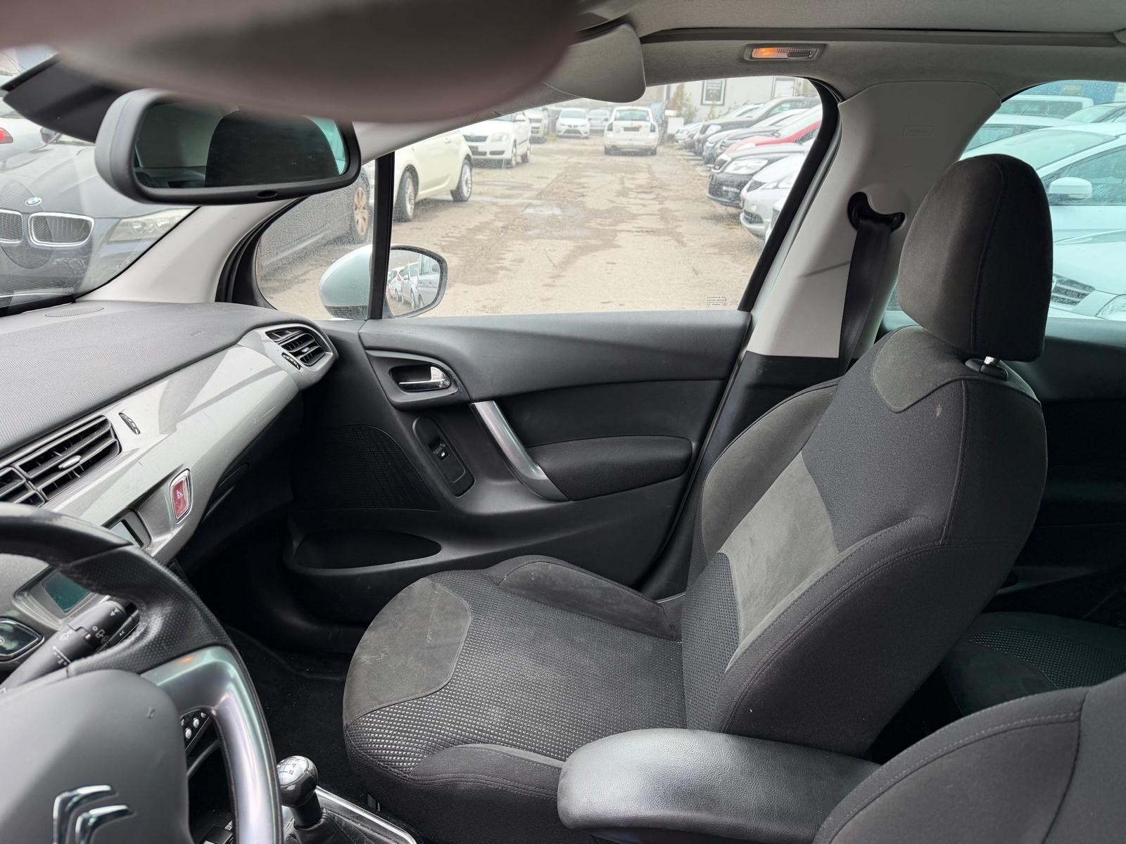 CITROEN C3 1.6i 16V Exclusive-image-7