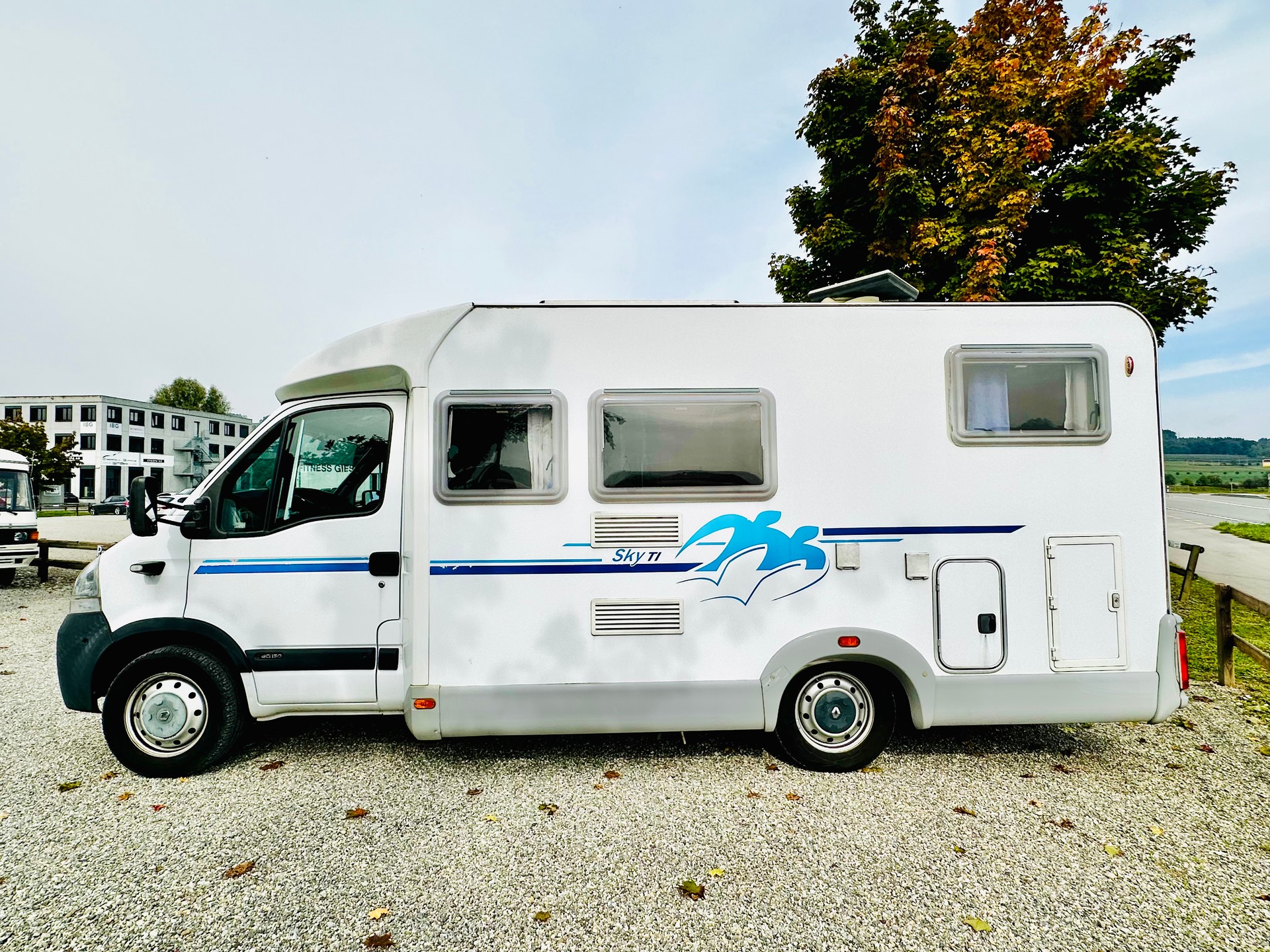 RENAULT 3.0TDCi 150PS Knaus SKY Ti ***AUTOMAT*** TV MIT SAT. ANLAGE-image-4