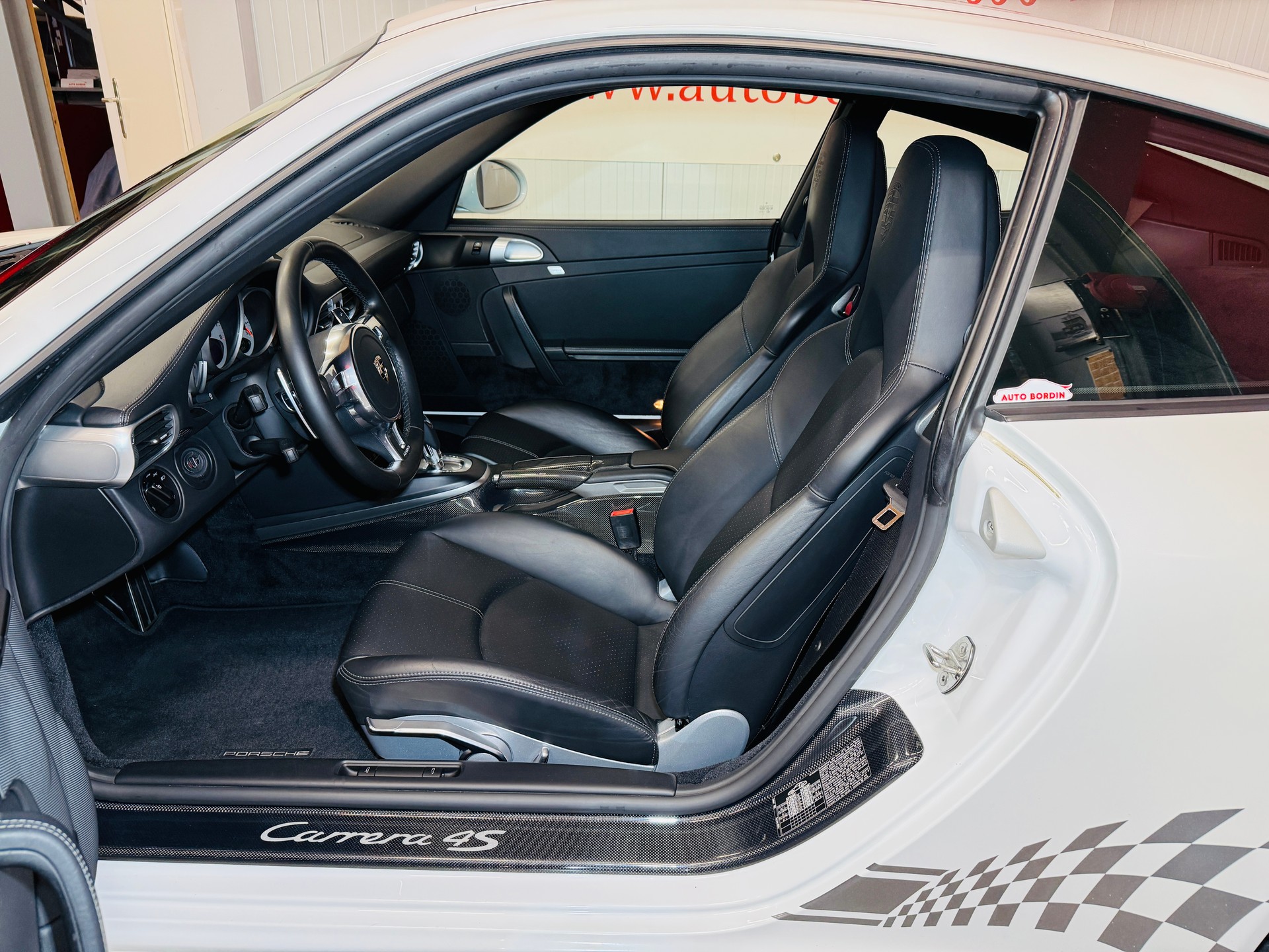 PORSCHE 911 997.2 Carrera 4S PDK PASM, CARBON, SPORTCHRONO & KLAPPENAUSPUFF AB WERK-image-3