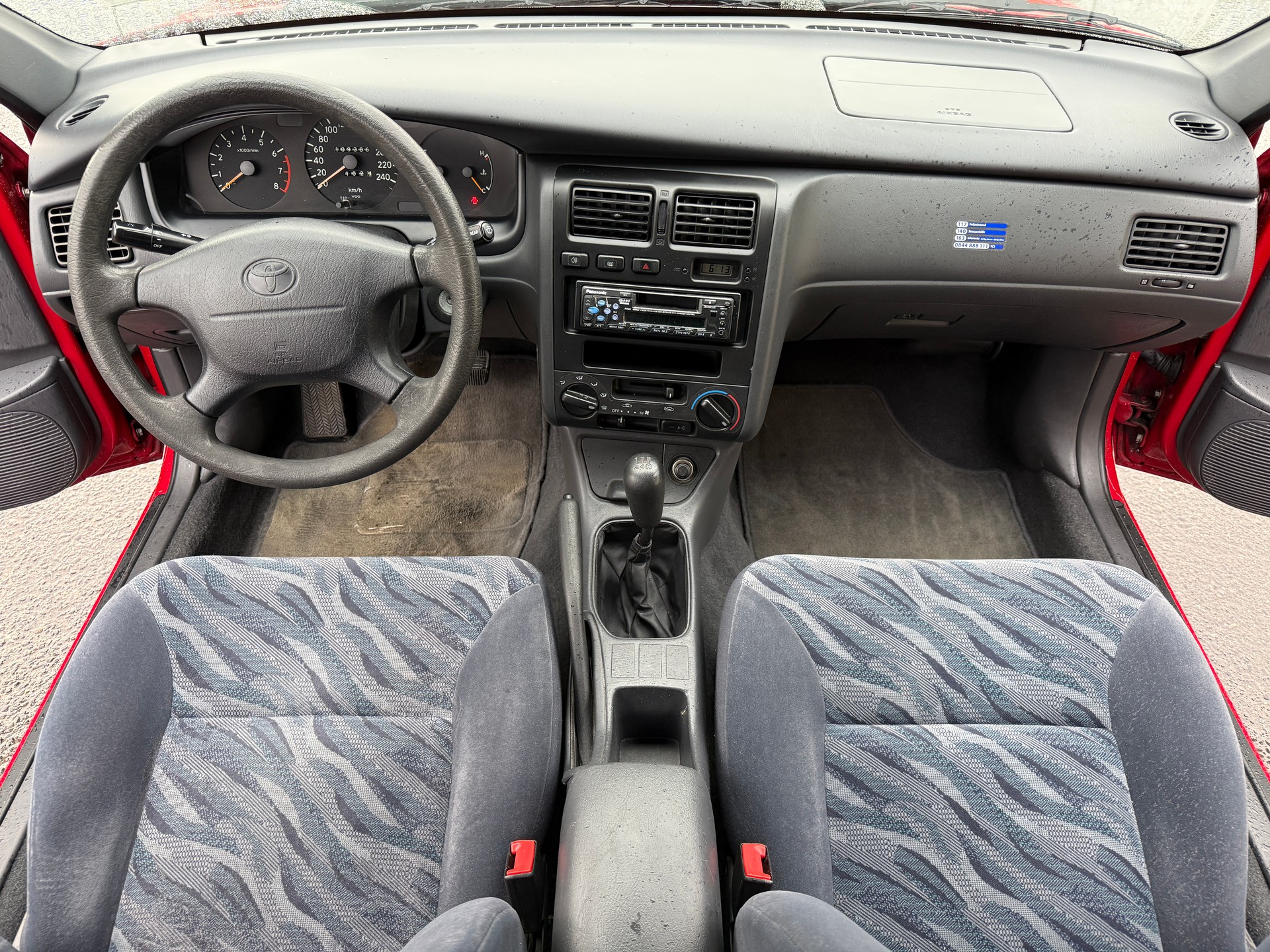 TOYOTA Carina E 2.0 GLi Liftback-image-12
