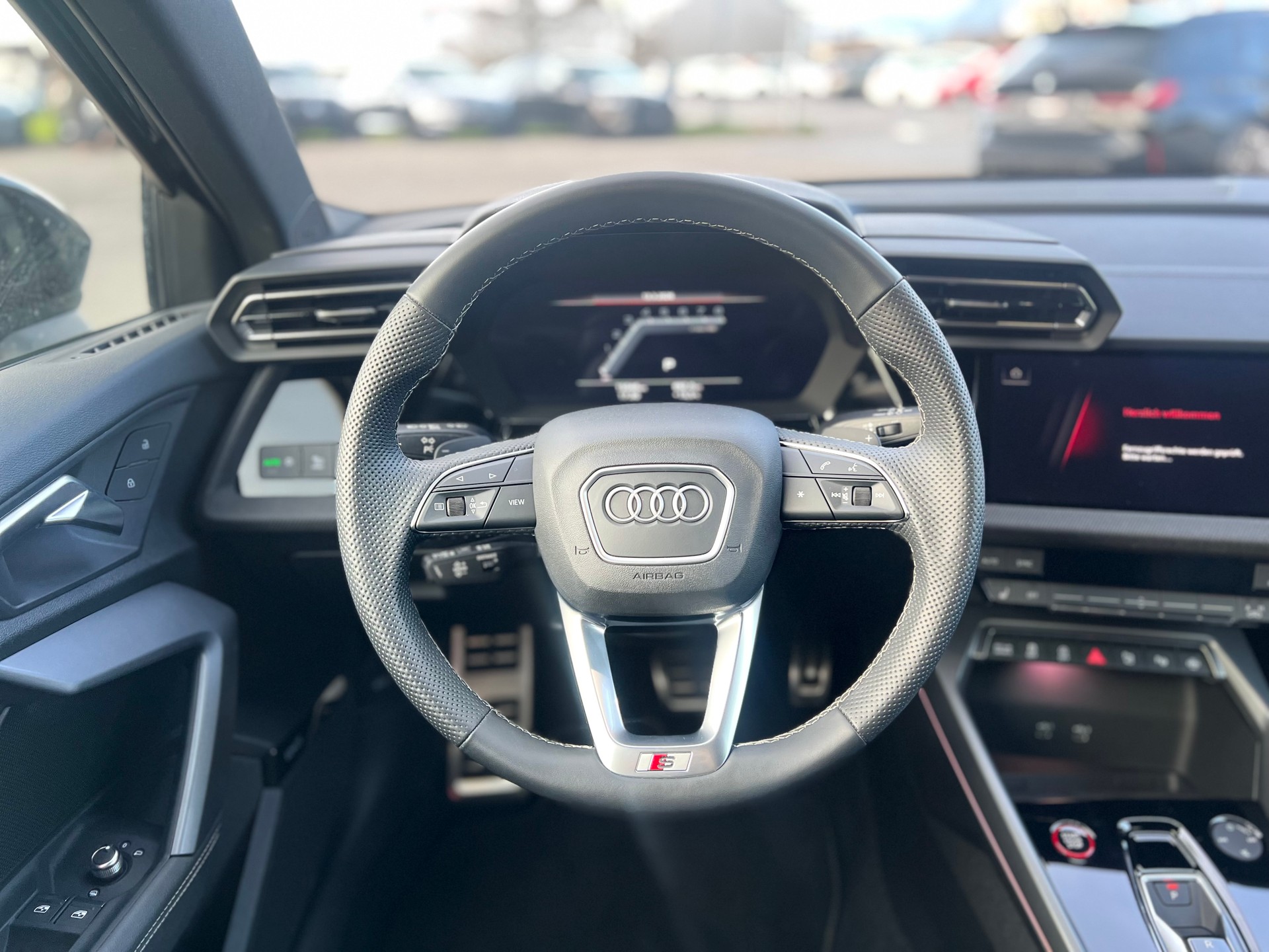 AUDI S3 Sportback TFSI quattro S-tronic-image-15