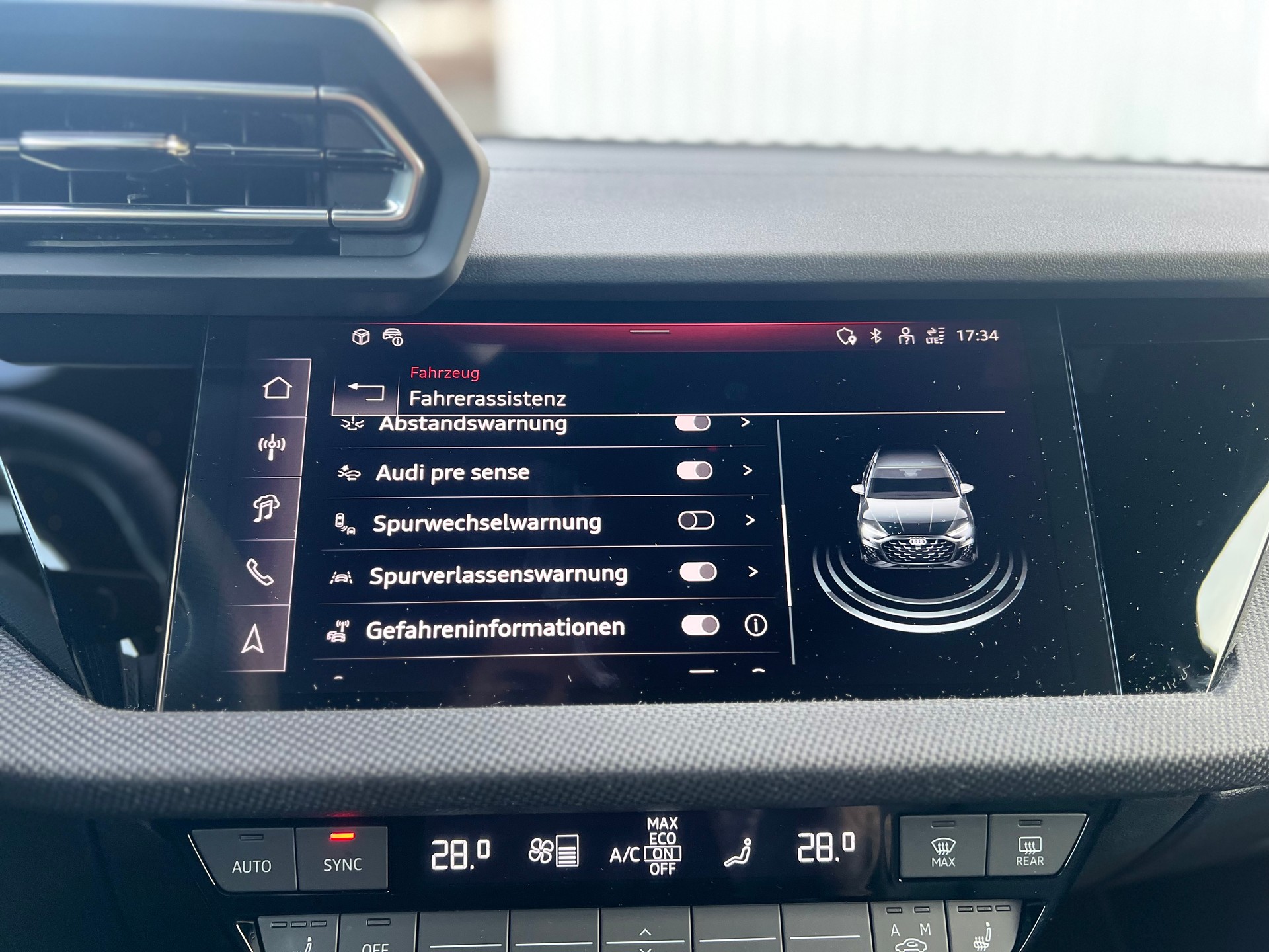 AUDI S3 Sportback TFSI quattro S-tronic-image-19