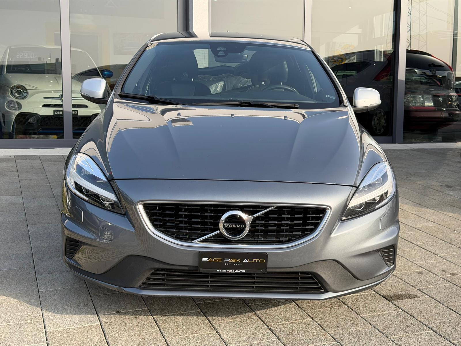 VOLVO V40 2.0 D2 Momentum R-Design S/S-showroom-element-2