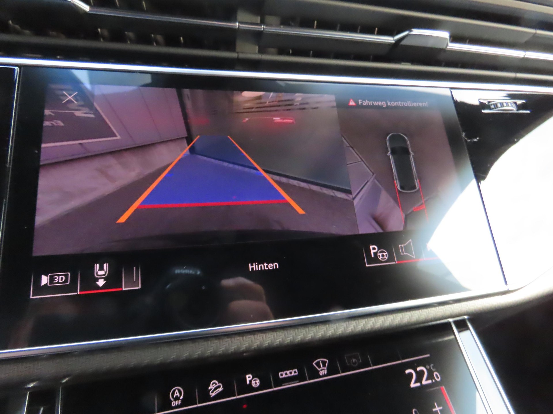 AUDI RS Q8 4.0 V8 TFSI quattro T-Tronic-image-16