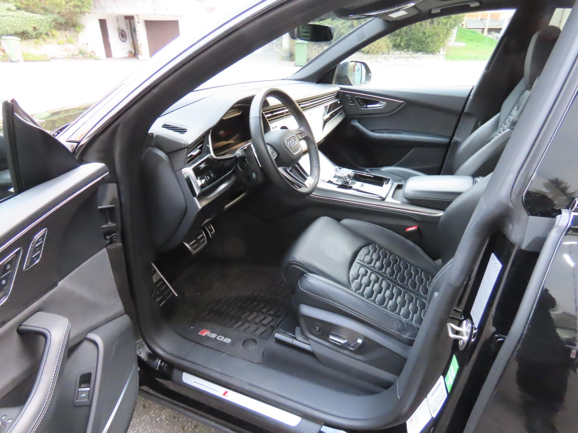 AUDI RS Q8 4.0 V8 TFSI quattro T-Tronic-image-7