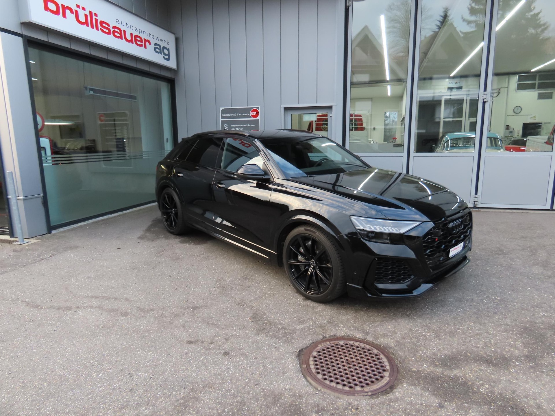 AUDI RS Q8 4.0 V8 TFSI quattro T-Tronic-showroom-element-2