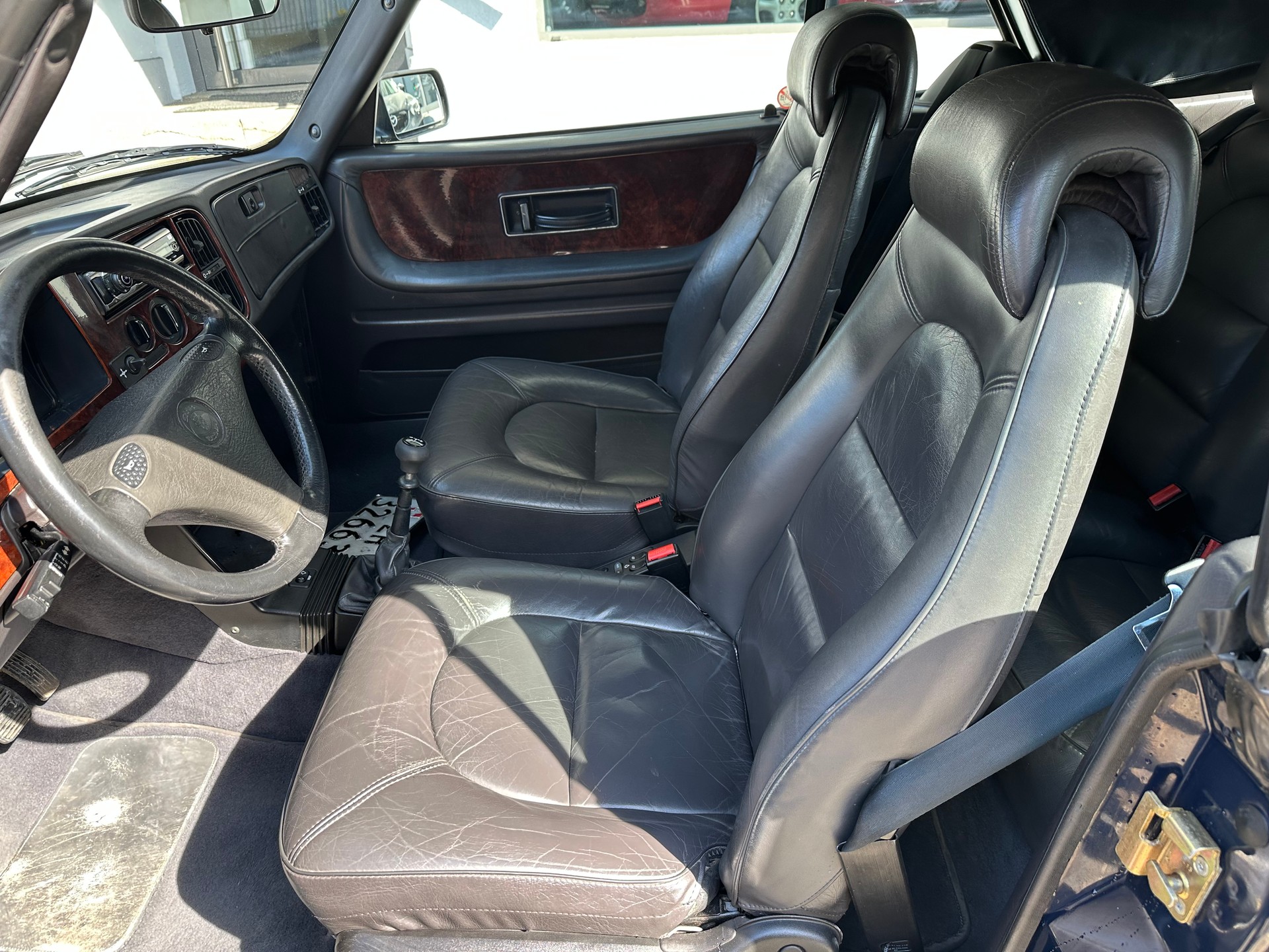 SAAB 900 2.0 turbo 16 (SE)-image-9