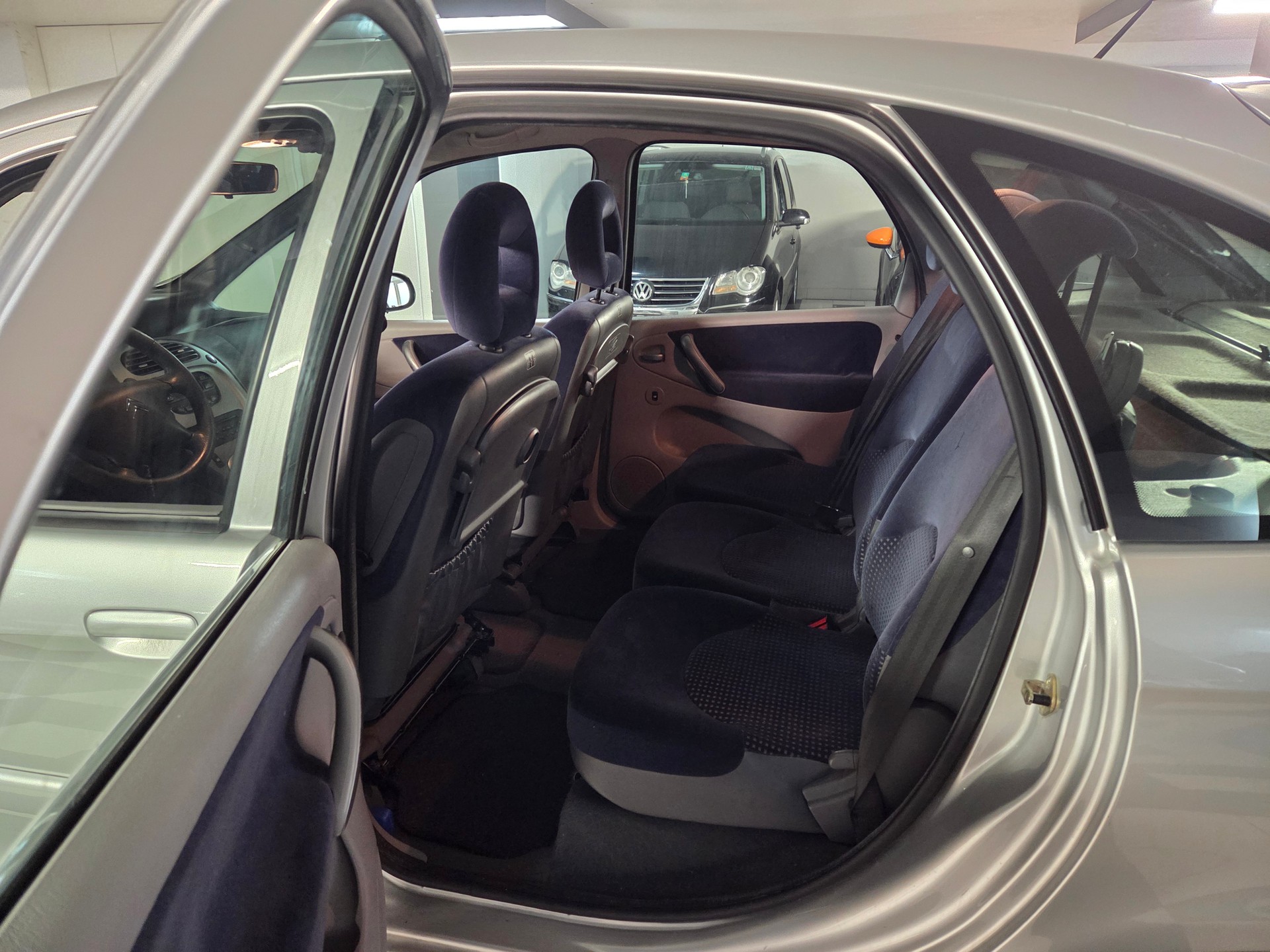 CITROEN Xsara Picasso 2.0i 16V Exclusive Automatic-image-10