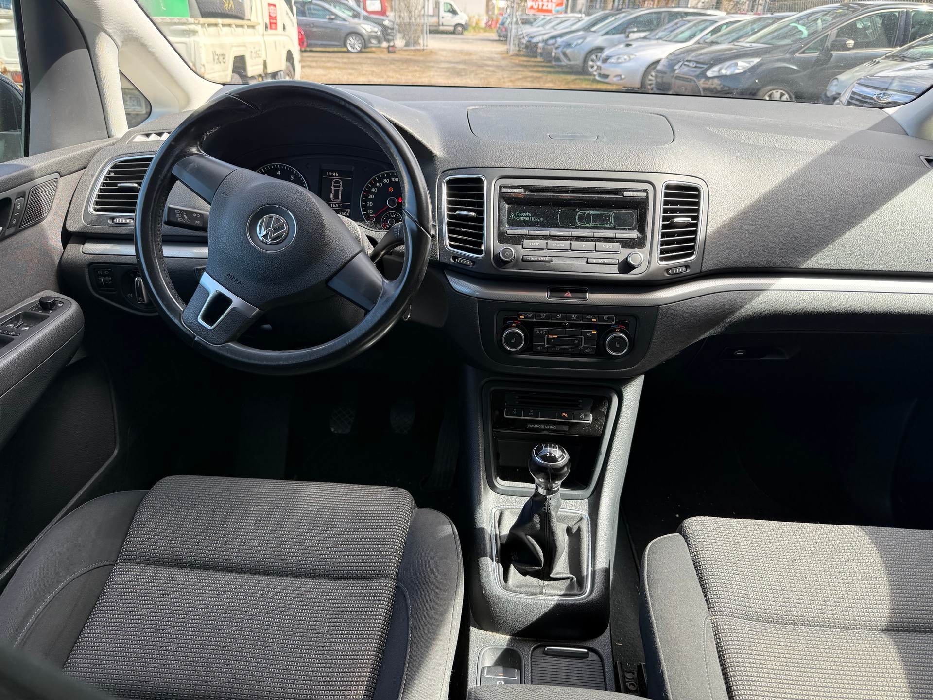 VW Sharan 1.4 TSI BlueMotion Technology Trendline-image-8