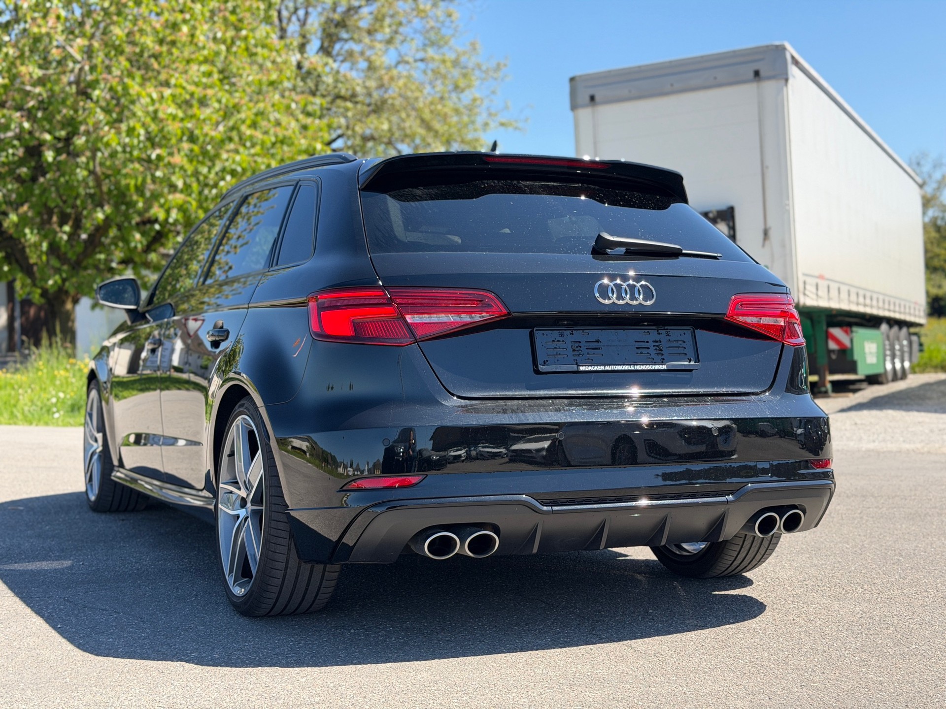 AUDI S3 Sportback 2.0 TFSI quattro S-tronic-image-5