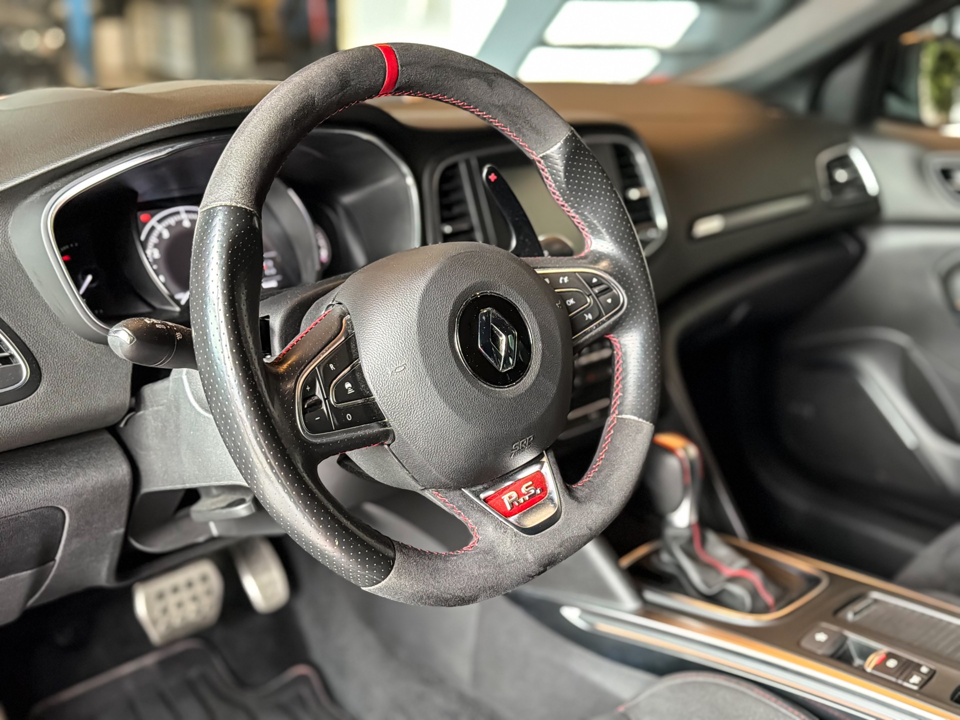 RENAULT Mégane Trophy 300 EDC-image-10