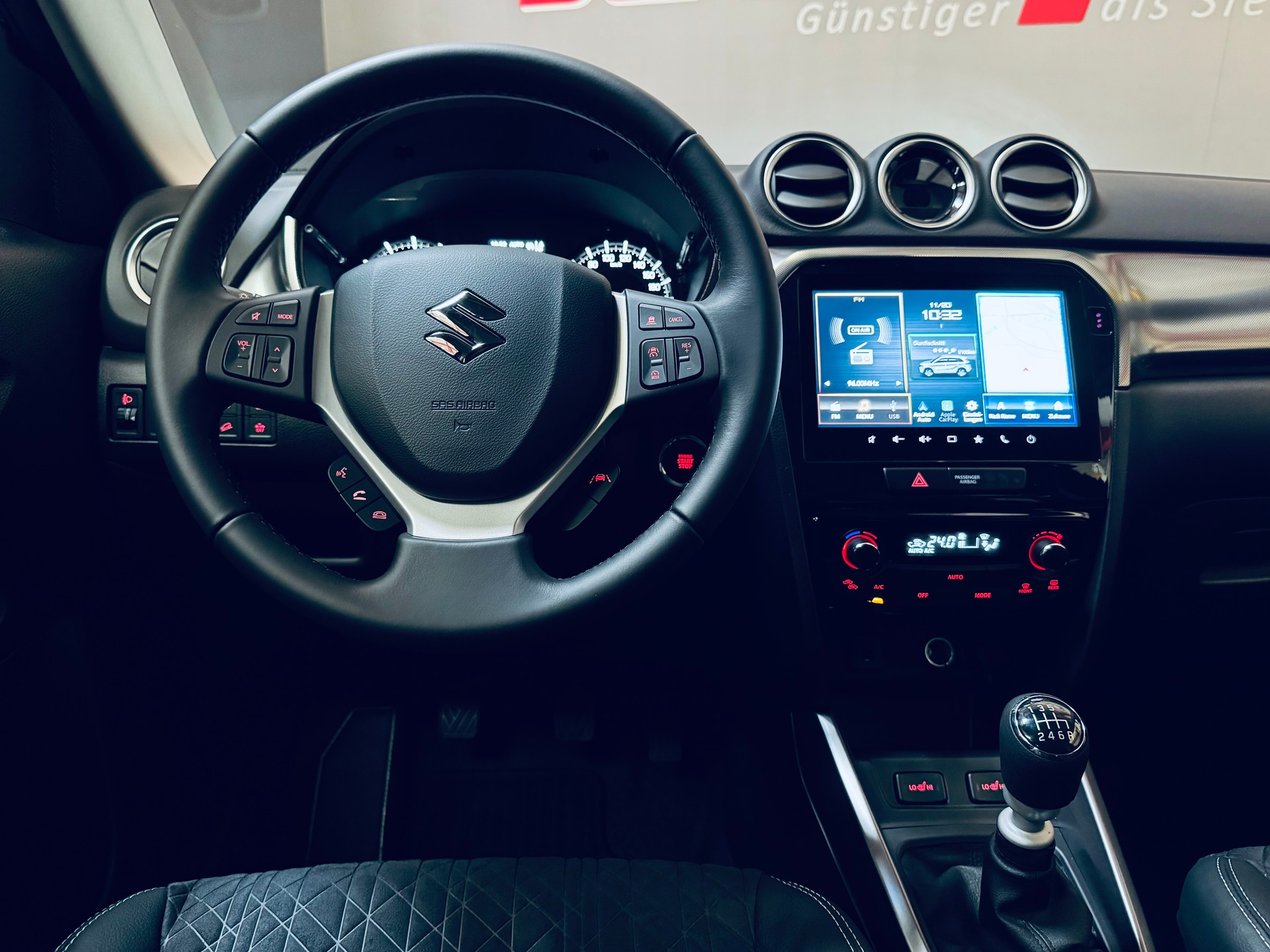 SUZUKI Vitara 1.4 Boosterjet Compact Top 4x4 Hybrid-image-15