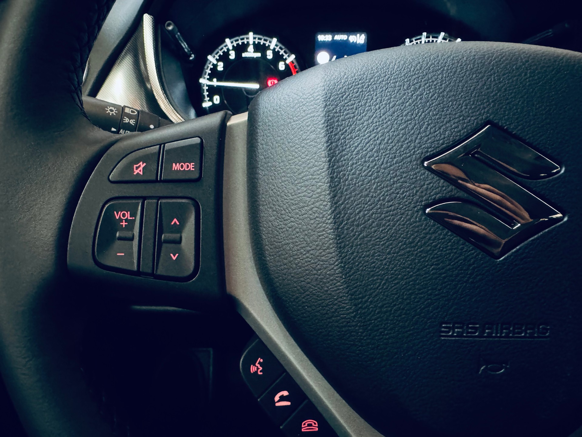 SUZUKI Vitara 1.4 Boosterjet Compact Top 4x4 Hybrid-image-21