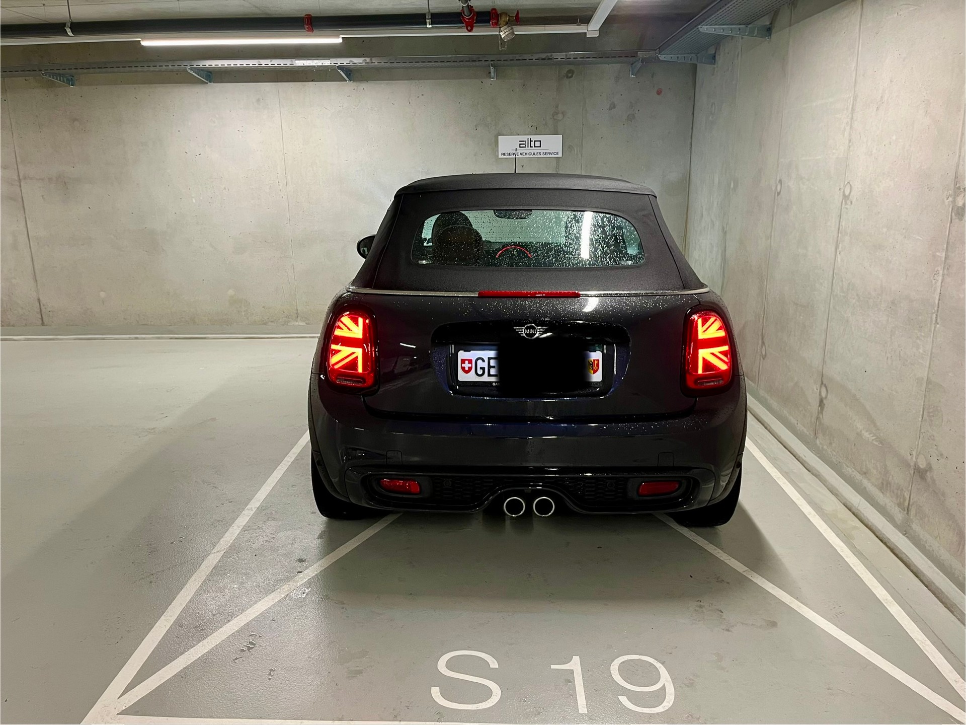 MINI Cooper S Cabriolet DKG-showroom-element-3