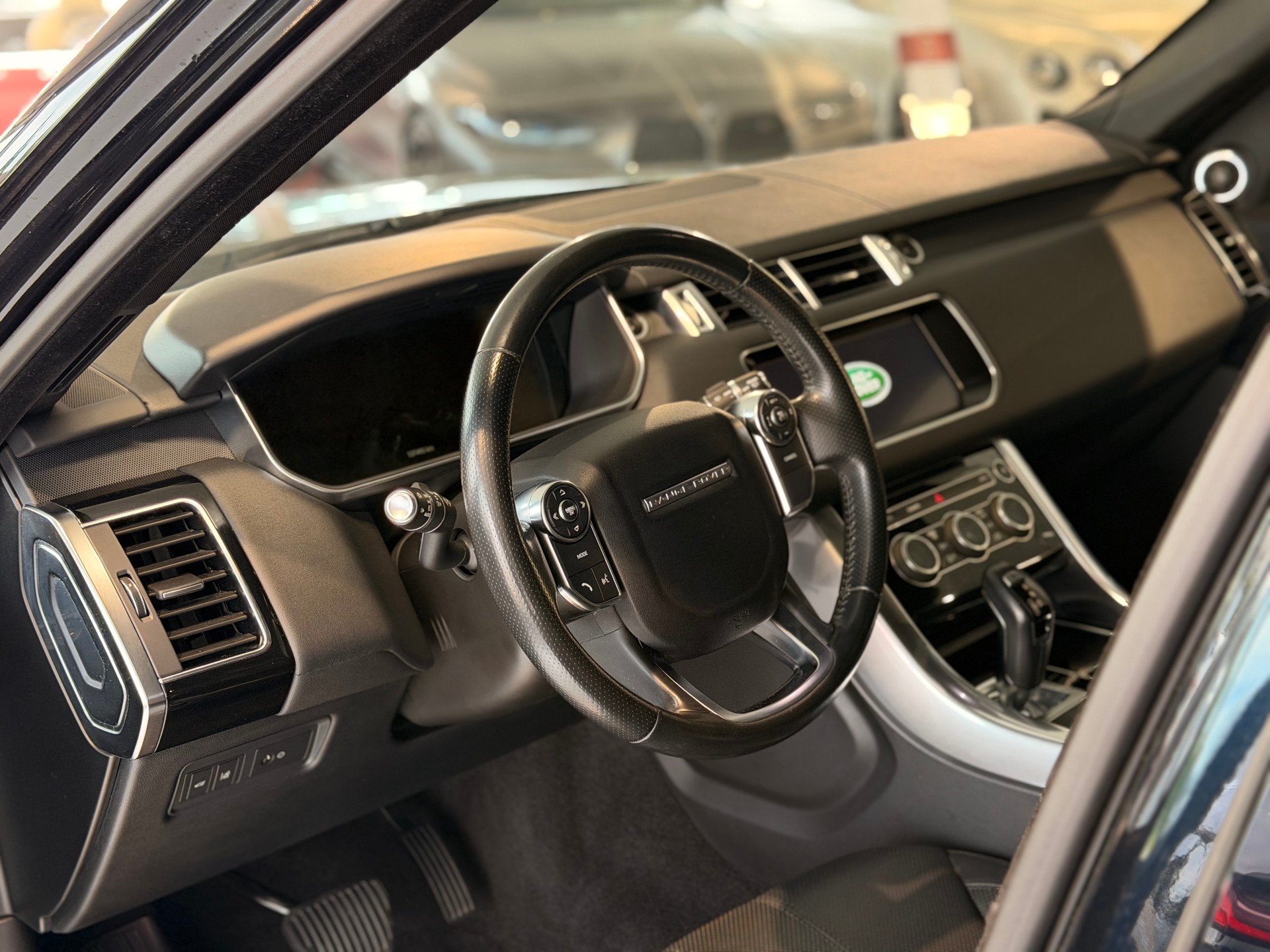LAND ROVER Range Rover Sport 3.0 SDV6 HSE Automatic-image-15