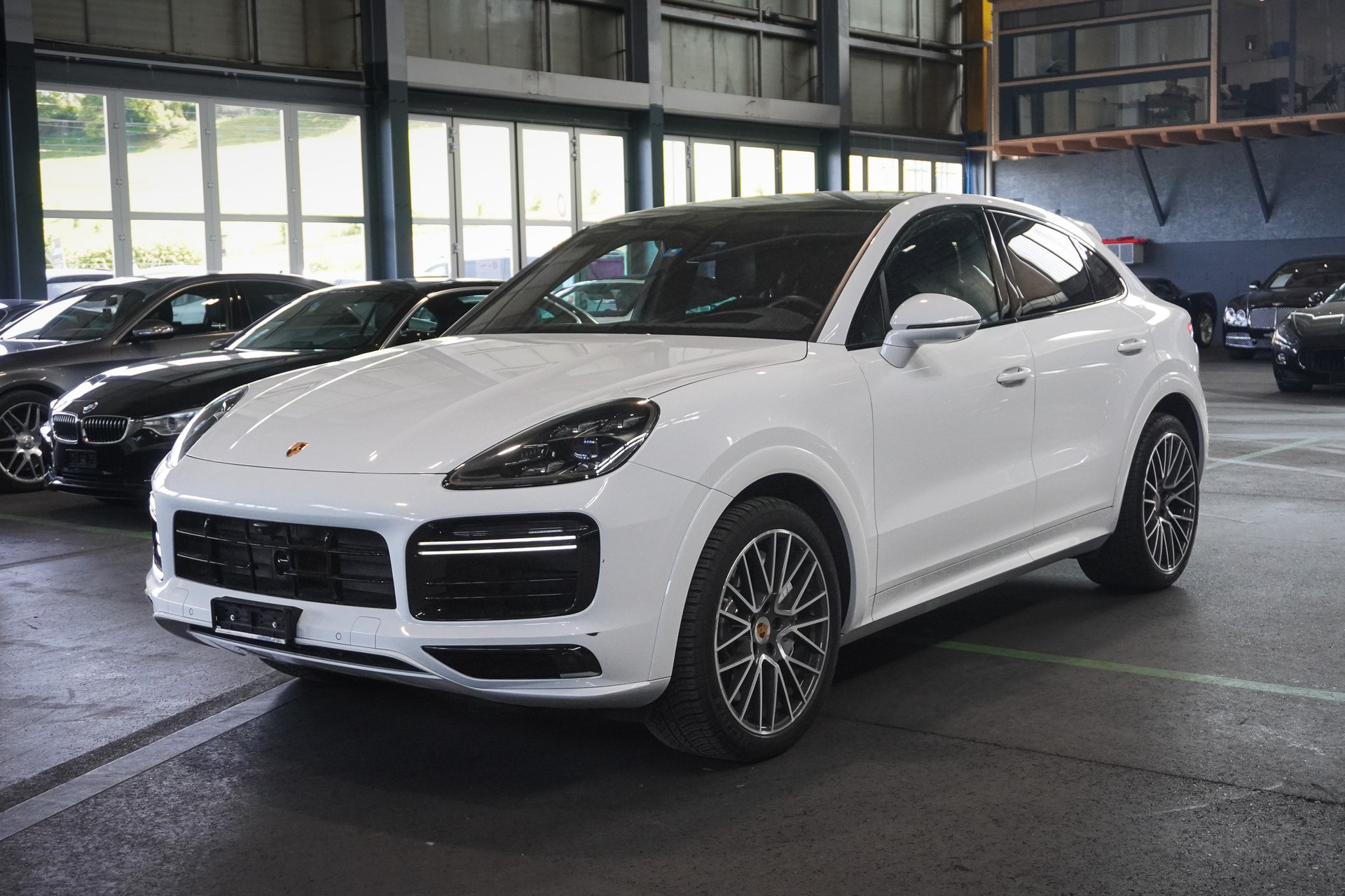 PORSCHE Cayenne Turbo Coupé-showroom-element-1