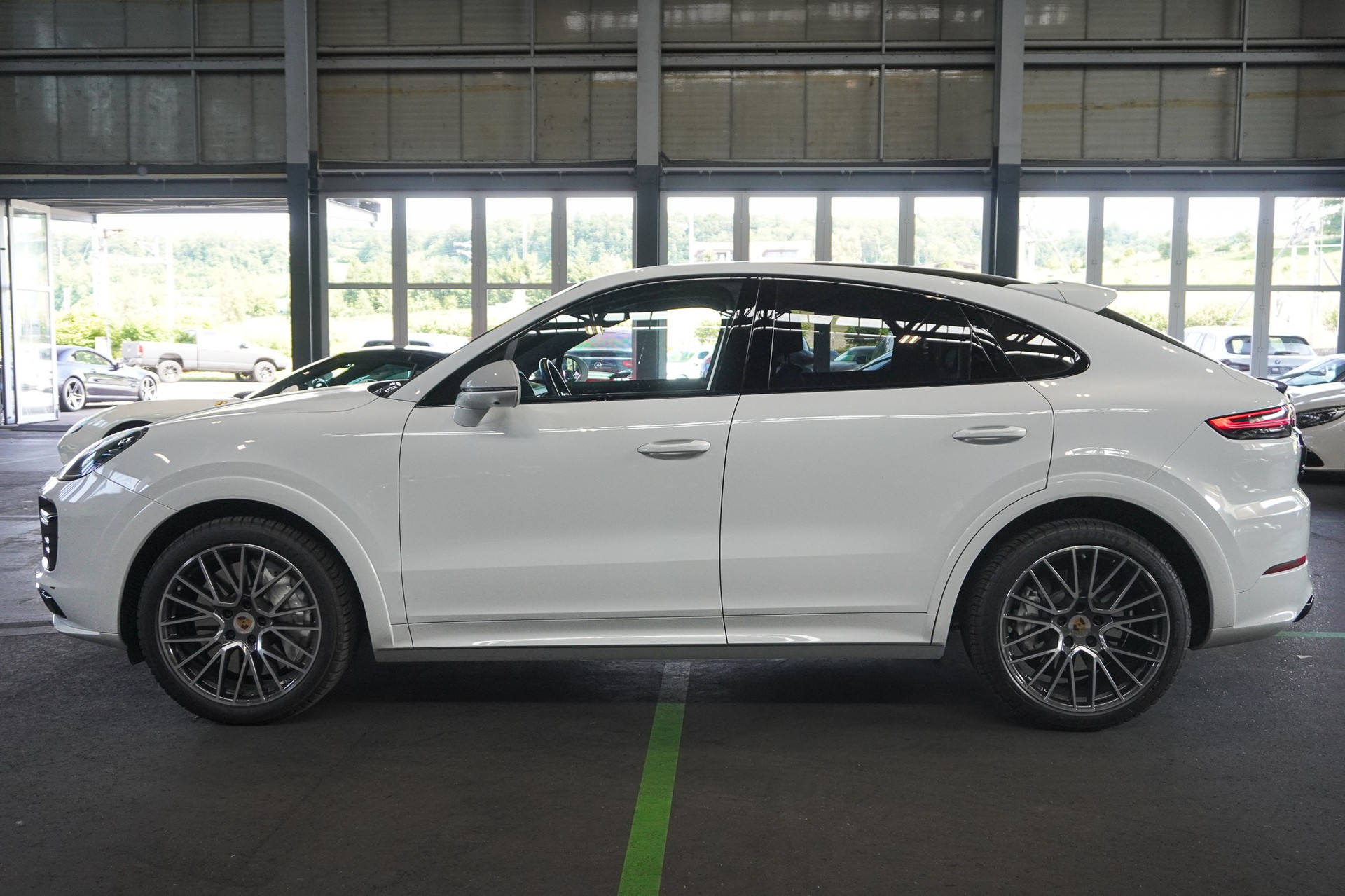 PORSCHE Cayenne Turbo Coupé-showroom-element-2