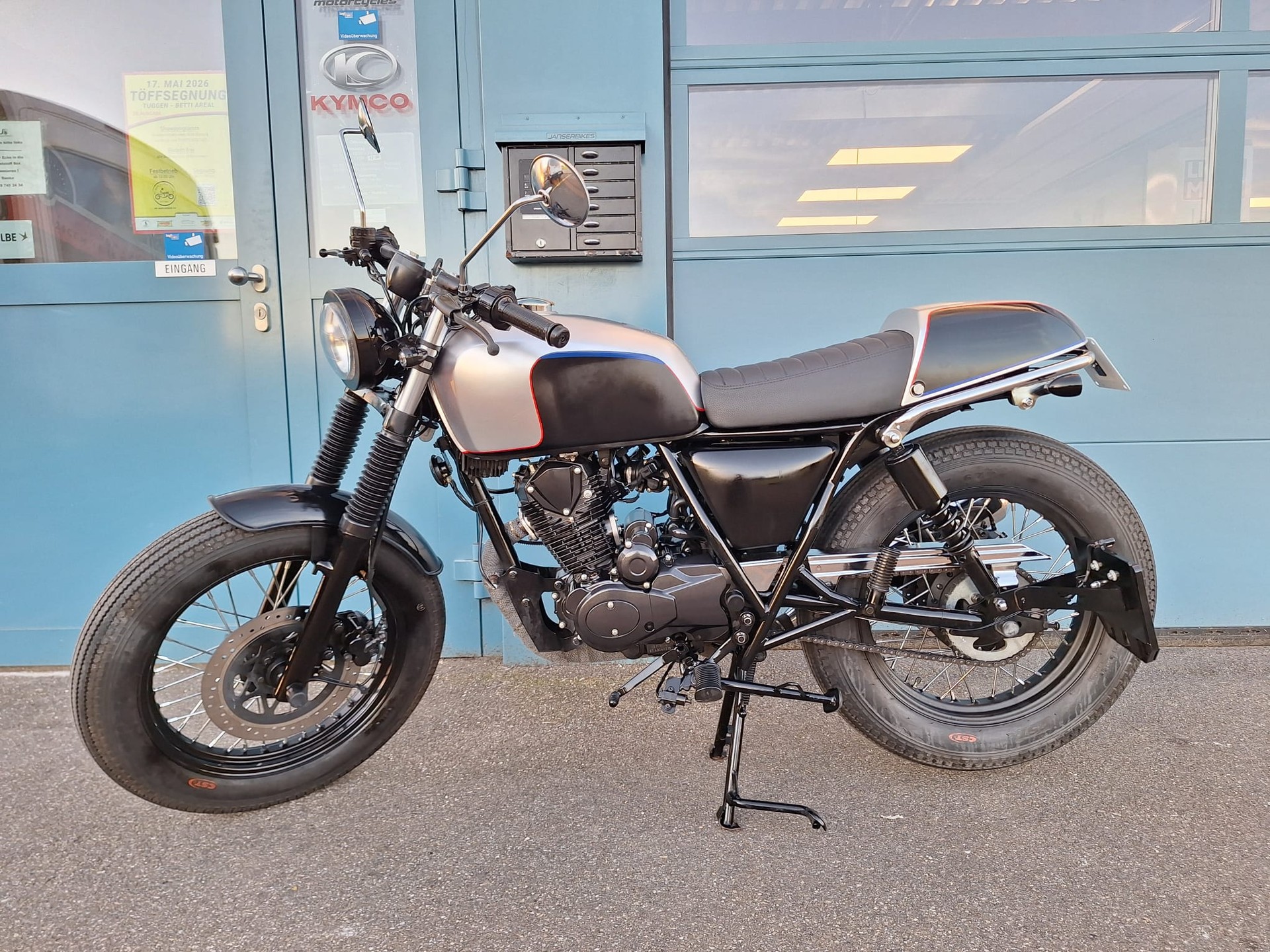 BRIXTON 125 Cafe Racer-image-1