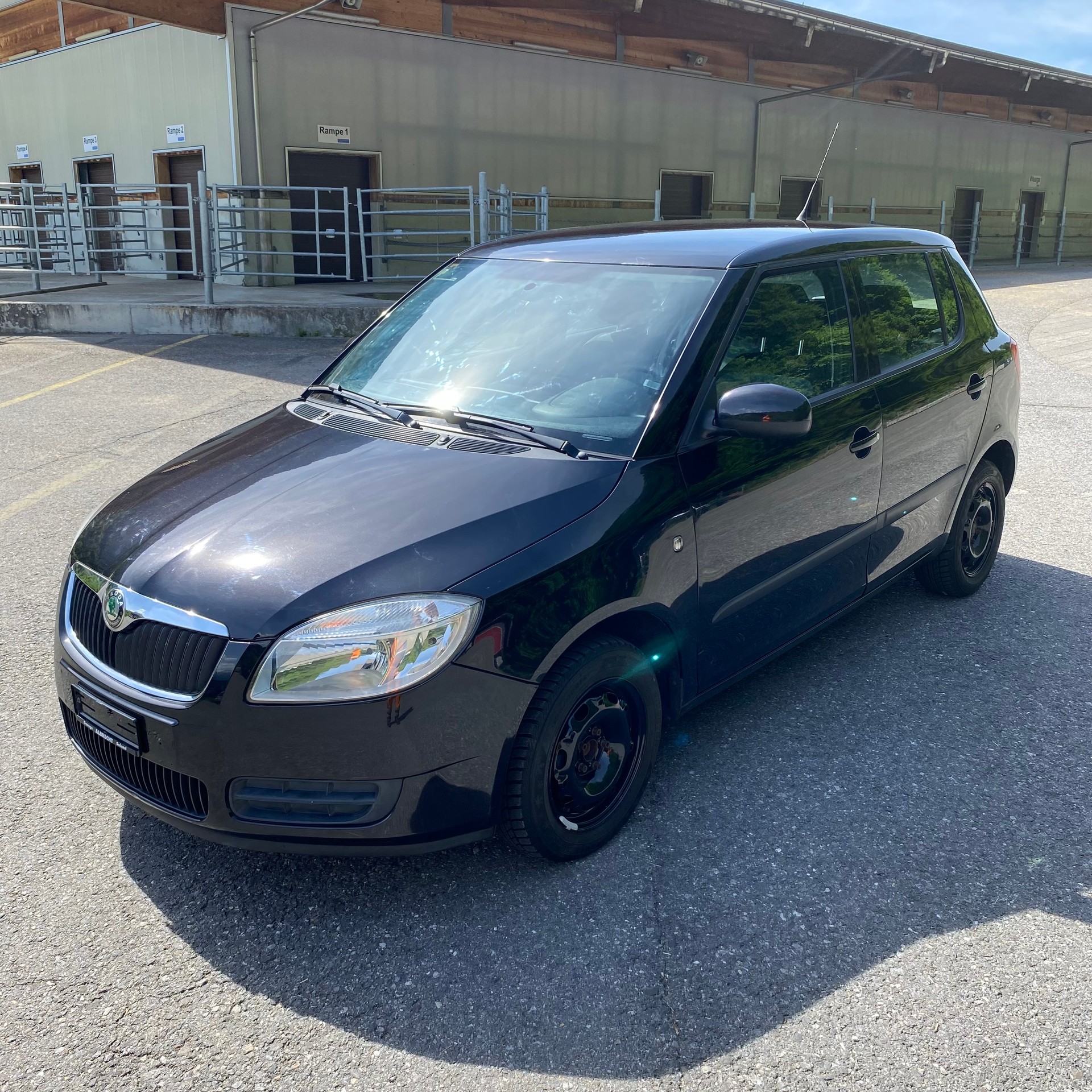 SKODA Fabia 1.4 Ambiente-image-1