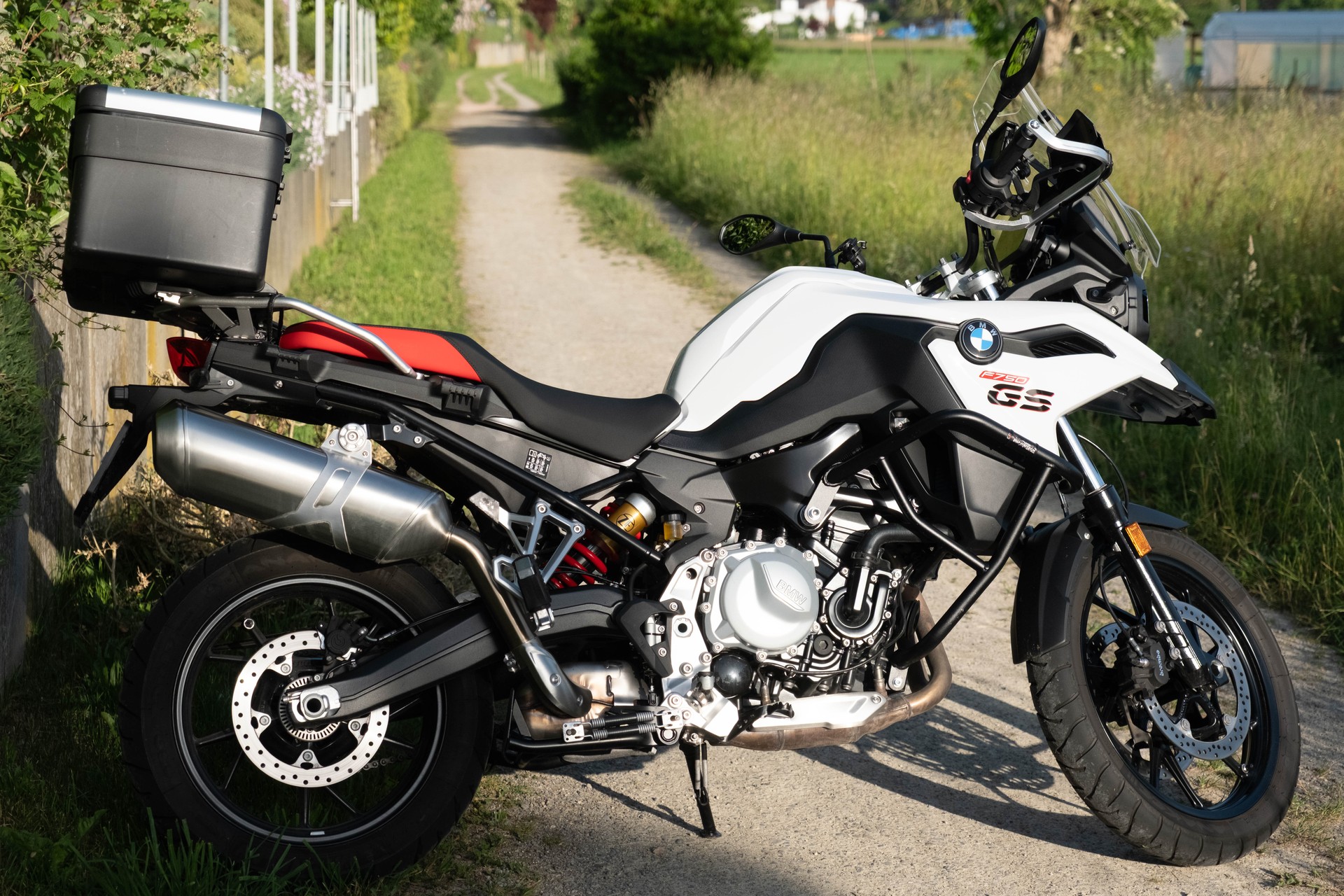 BMW F 750 GS Swiss Edition-image-1