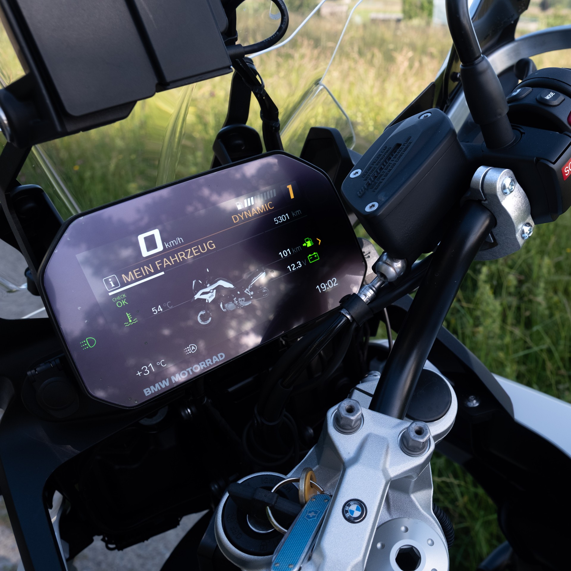 BMW F 750 GS Swiss Edition-image-14