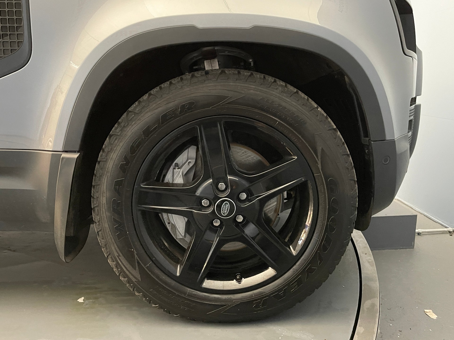 LAND ROVER Defender 110 3.0 D I6 300 SE-image-12