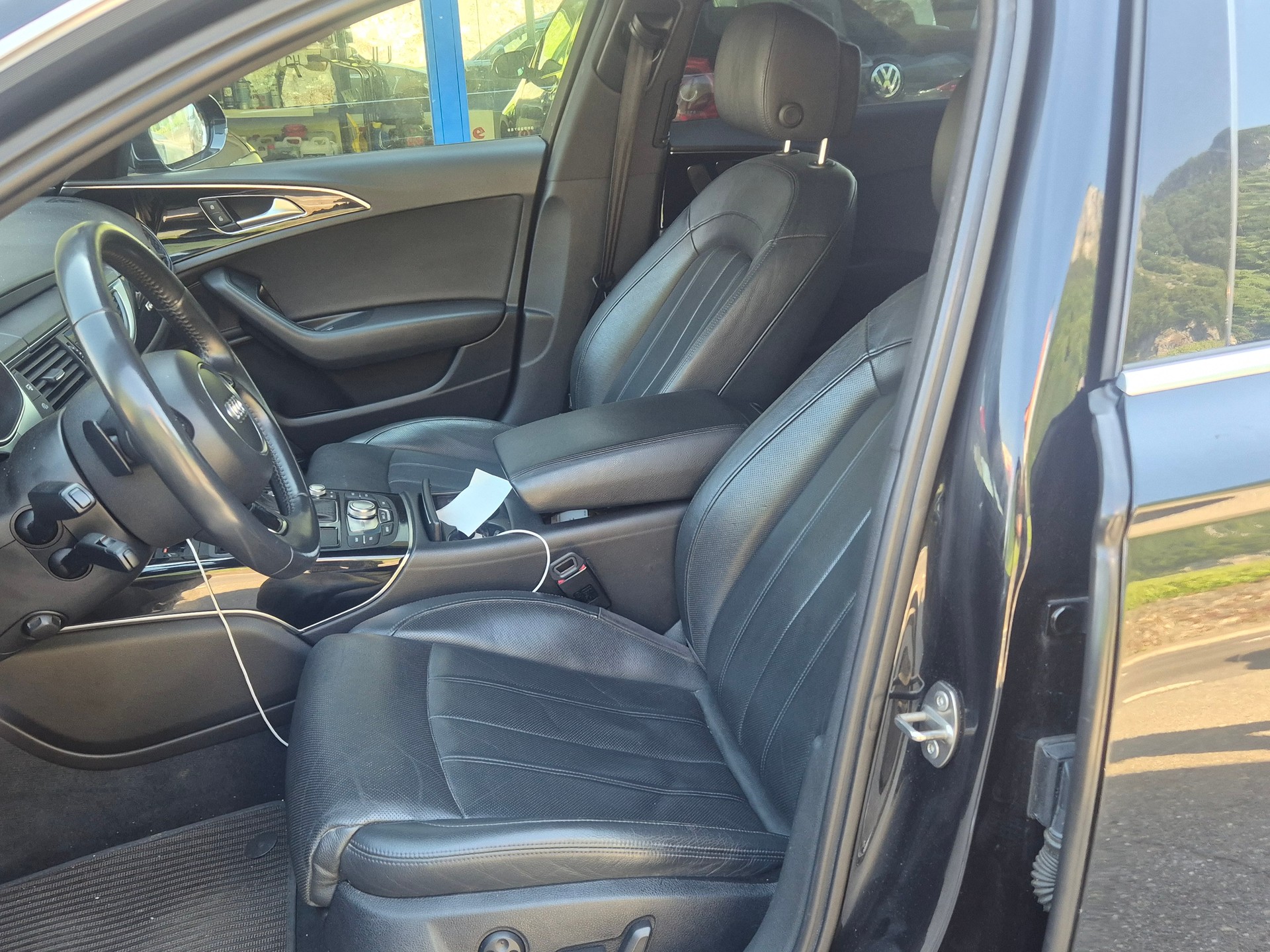 AUDI 313ps full options-image-8