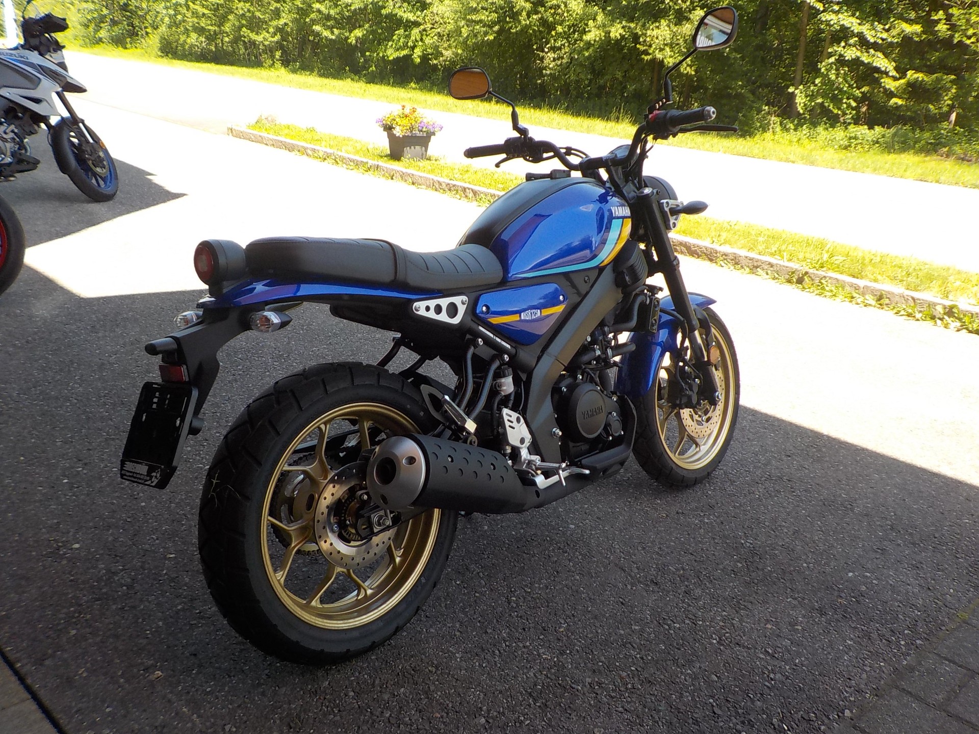 YAMAHA XSR 125-image-5