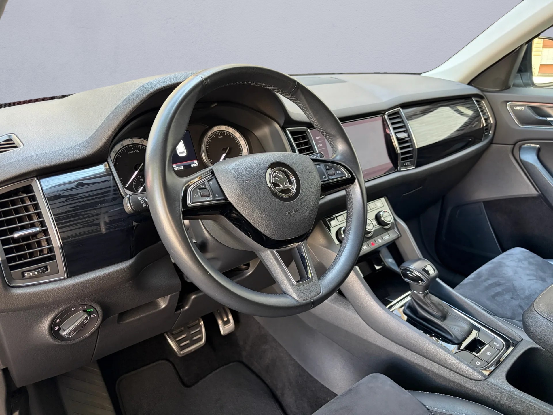 SKODA Kodiaq 2.0 TDI CR Style 4x4 DSG-image-8