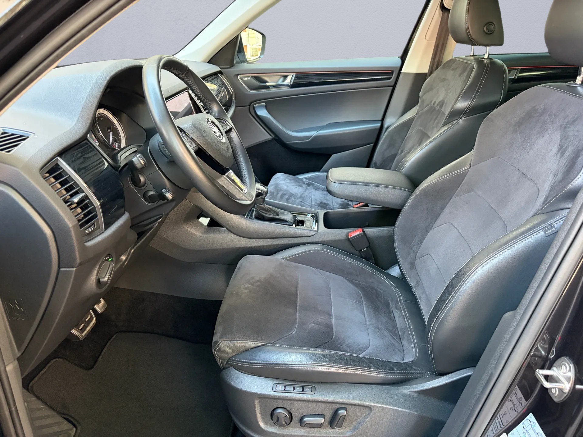 SKODA Kodiaq 2.0 TDI CR Style 4x4 DSG-image-9