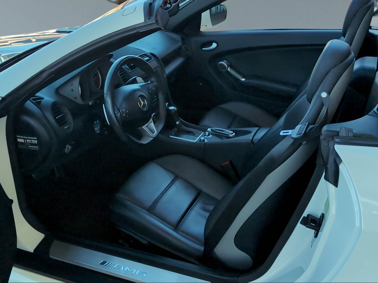 MERCEDES-BENZ SLK 55 V8 AMG Cabriolet-image-8