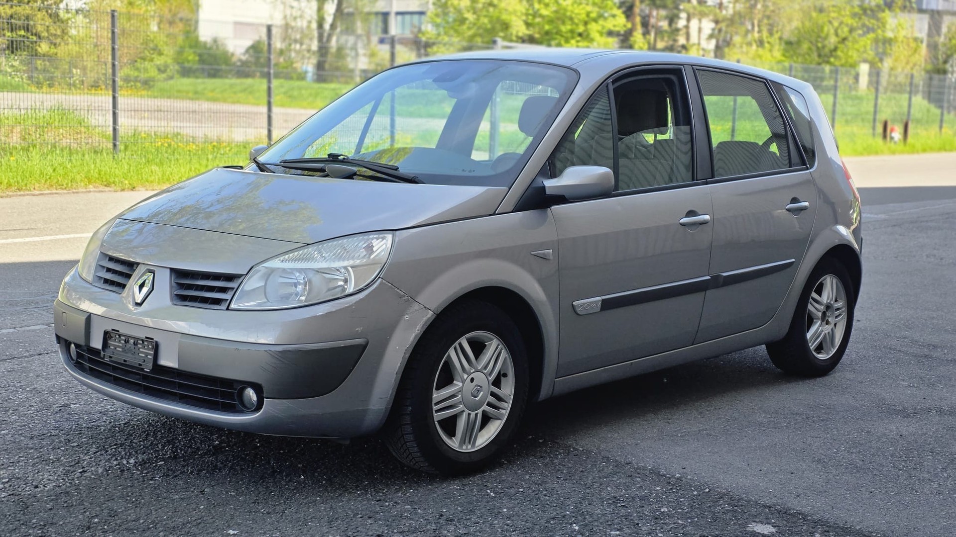 RENAULT Scénic 2.0 16V Dynamique-image-2