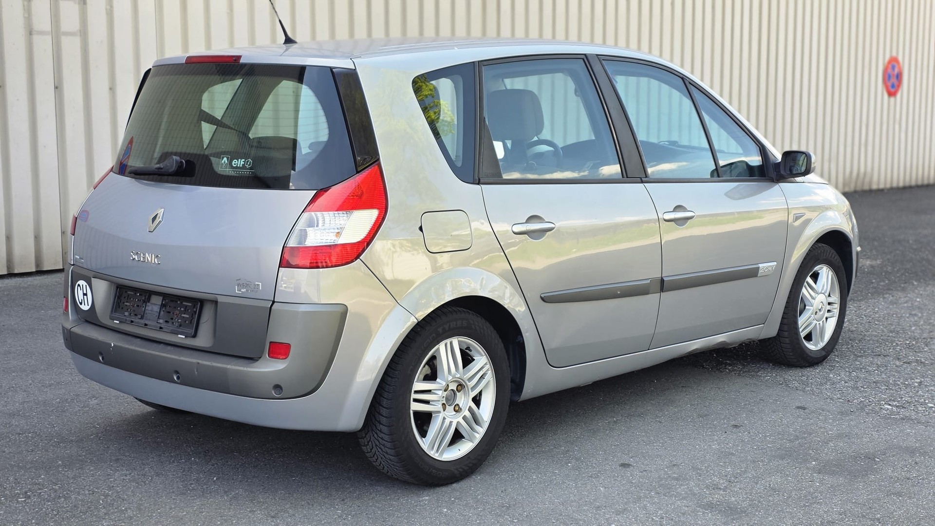 RENAULT Scénic 2.0 16V Dynamique-image-5