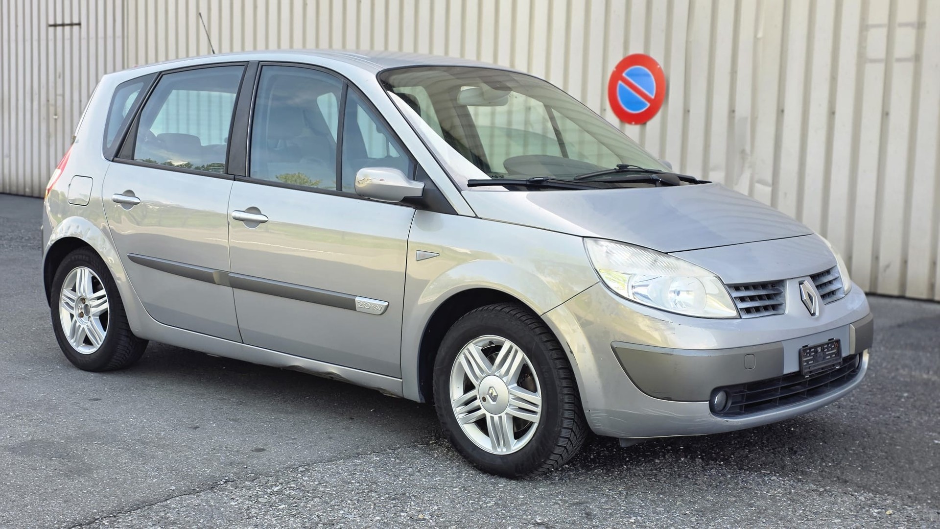 RENAULT Scénic 2.0 16V Dynamique-image-1