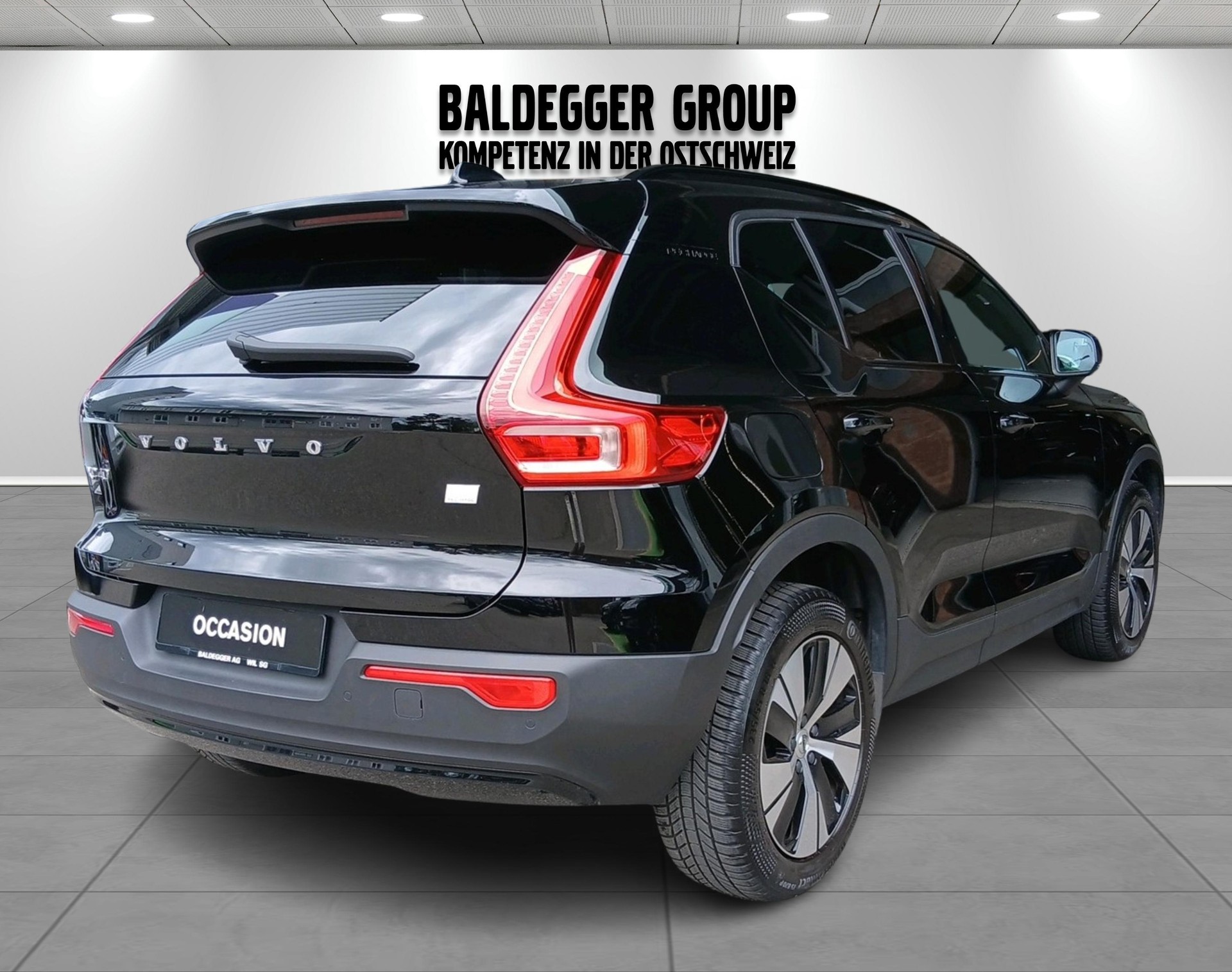 VOLVO XC40 1.5 T4 PiH R-Design Expre-showroom-element-1