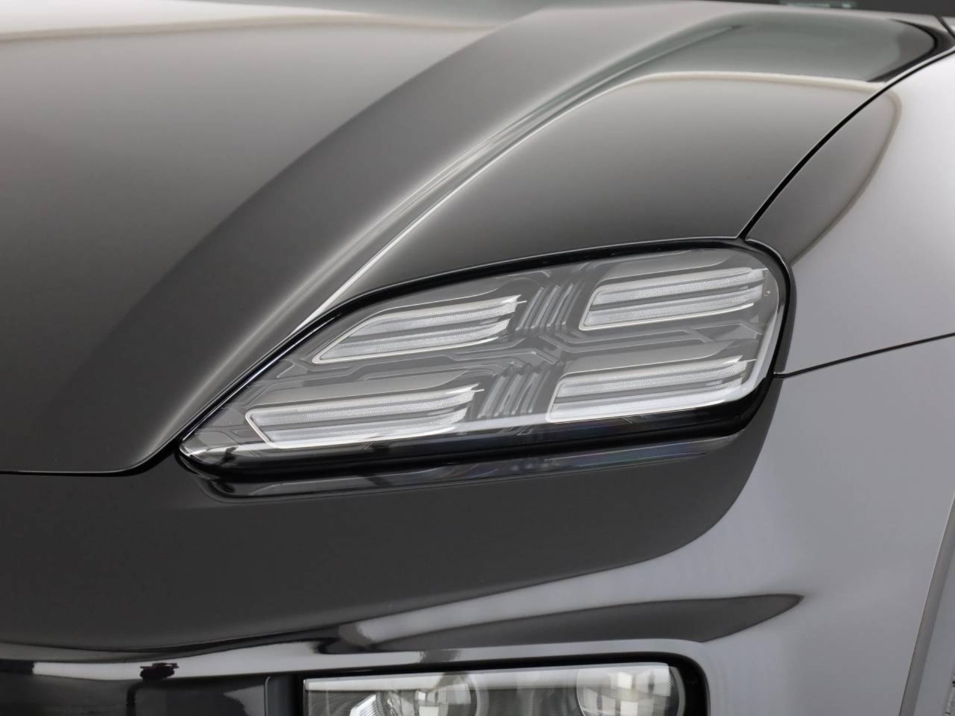 PORSCHE Macan 4-image-7