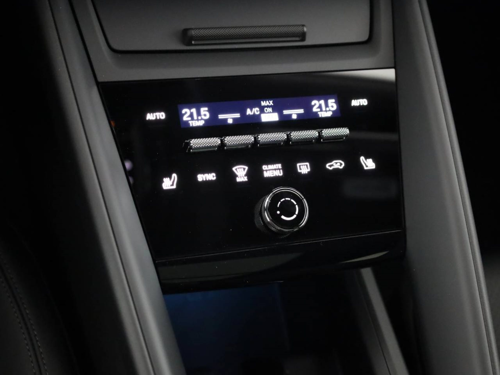 PORSCHE Macan 4-image-11