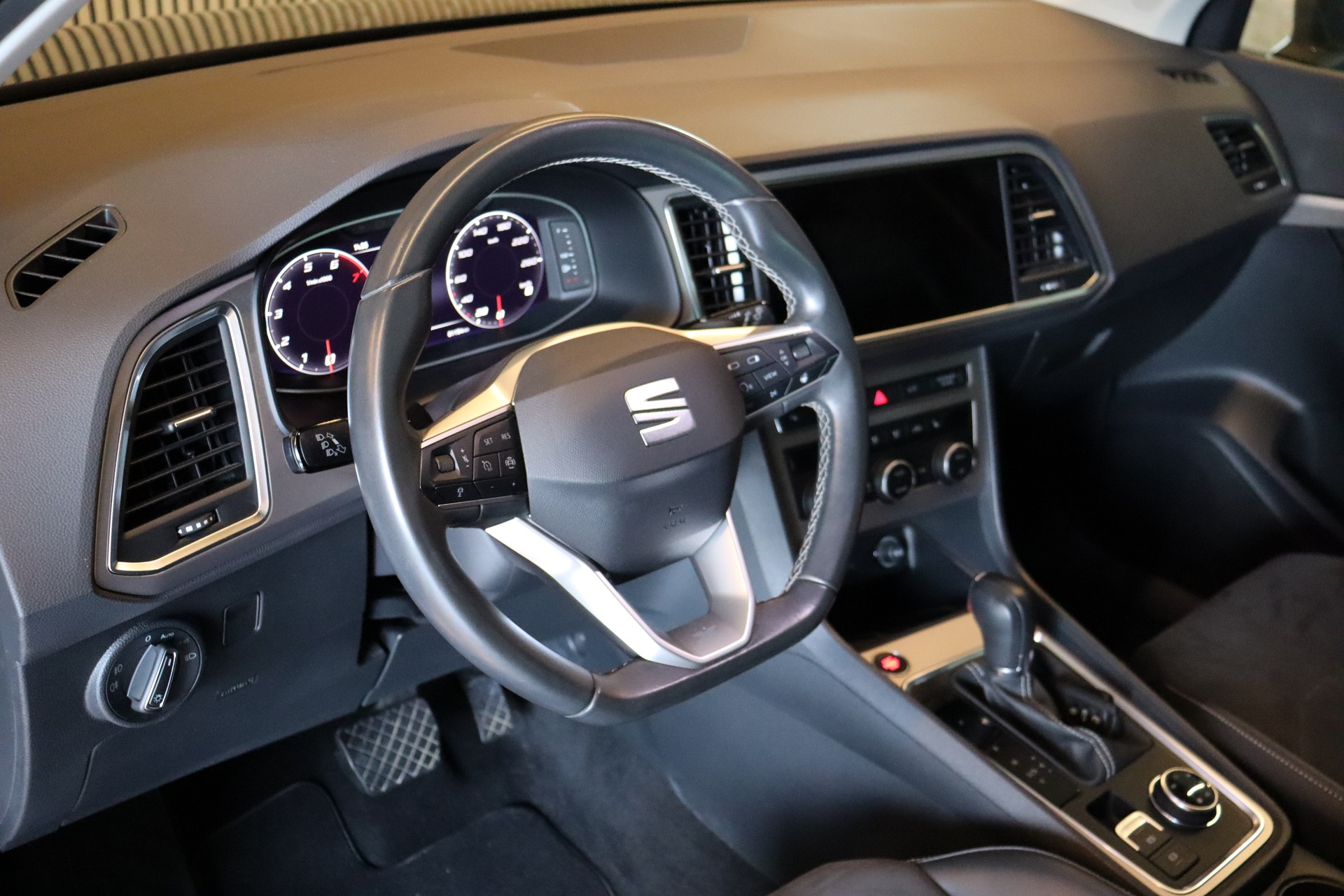 SEAT Ateca 2.0 TSI Xperience 4Drive DSG-image-14
