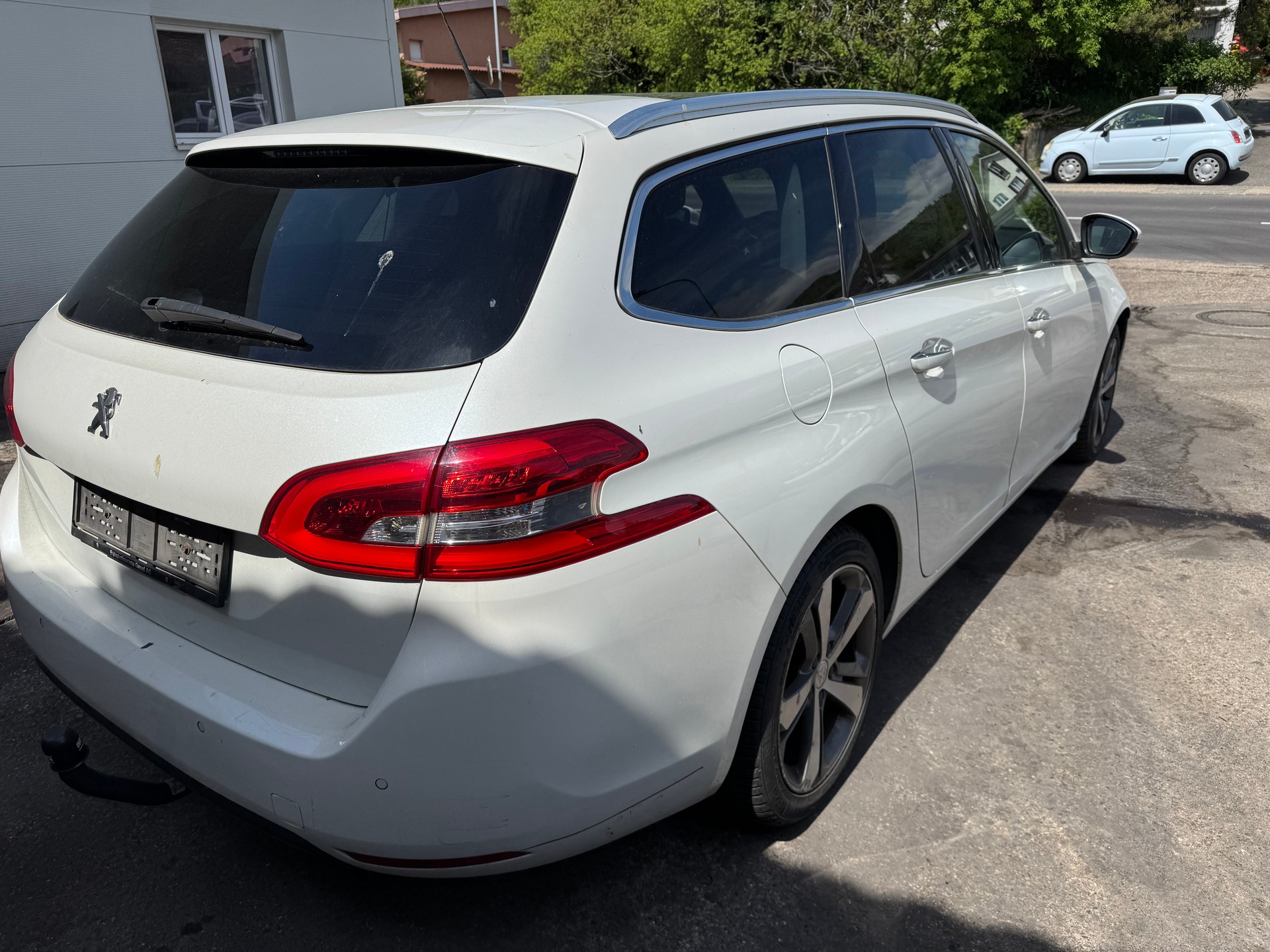 PEUGEOT 308 SW 2.0 BlueHDI Allure-image-5