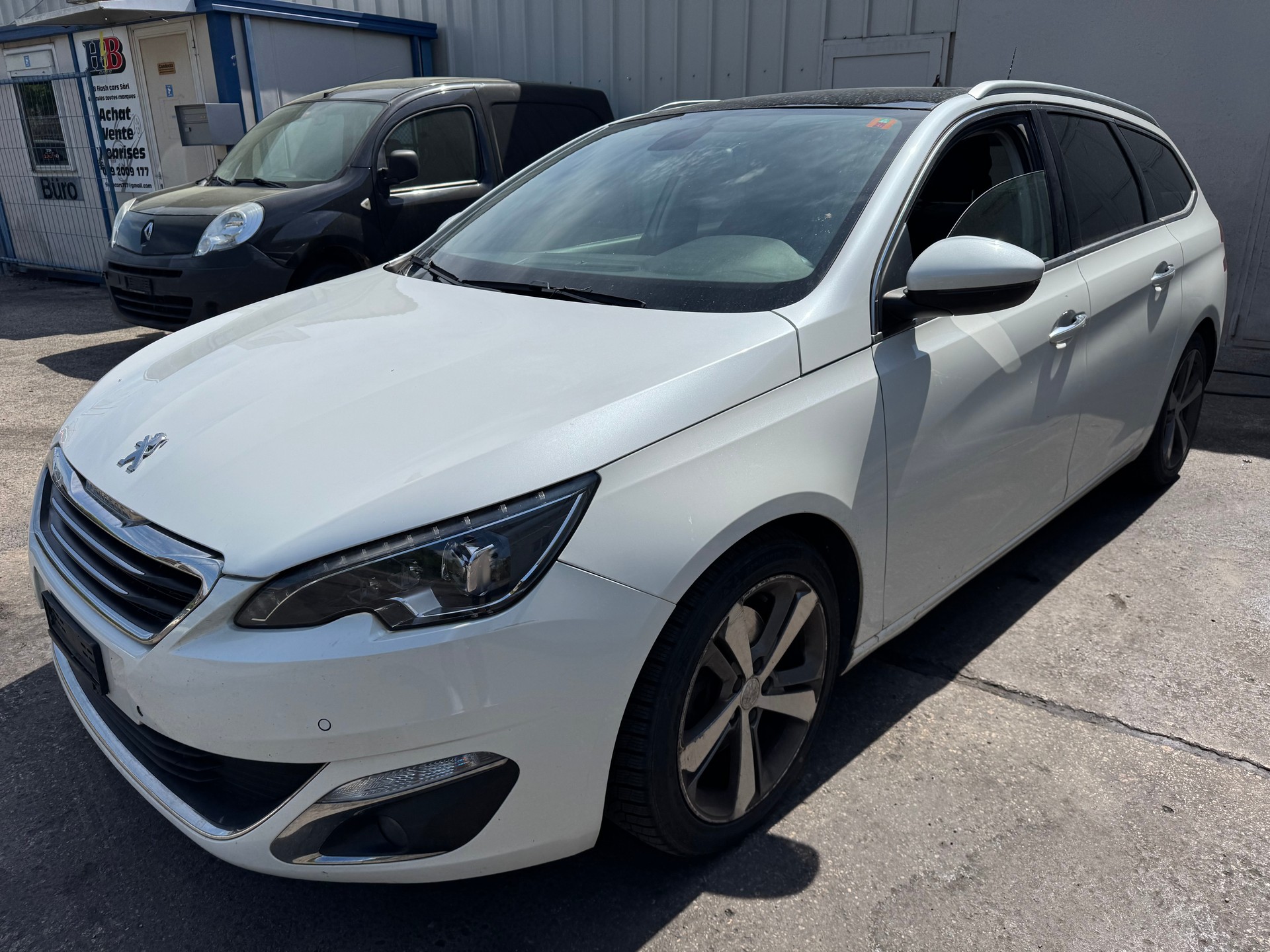 PEUGEOT 308 SW 2.0 BlueHDI Allure-image-2