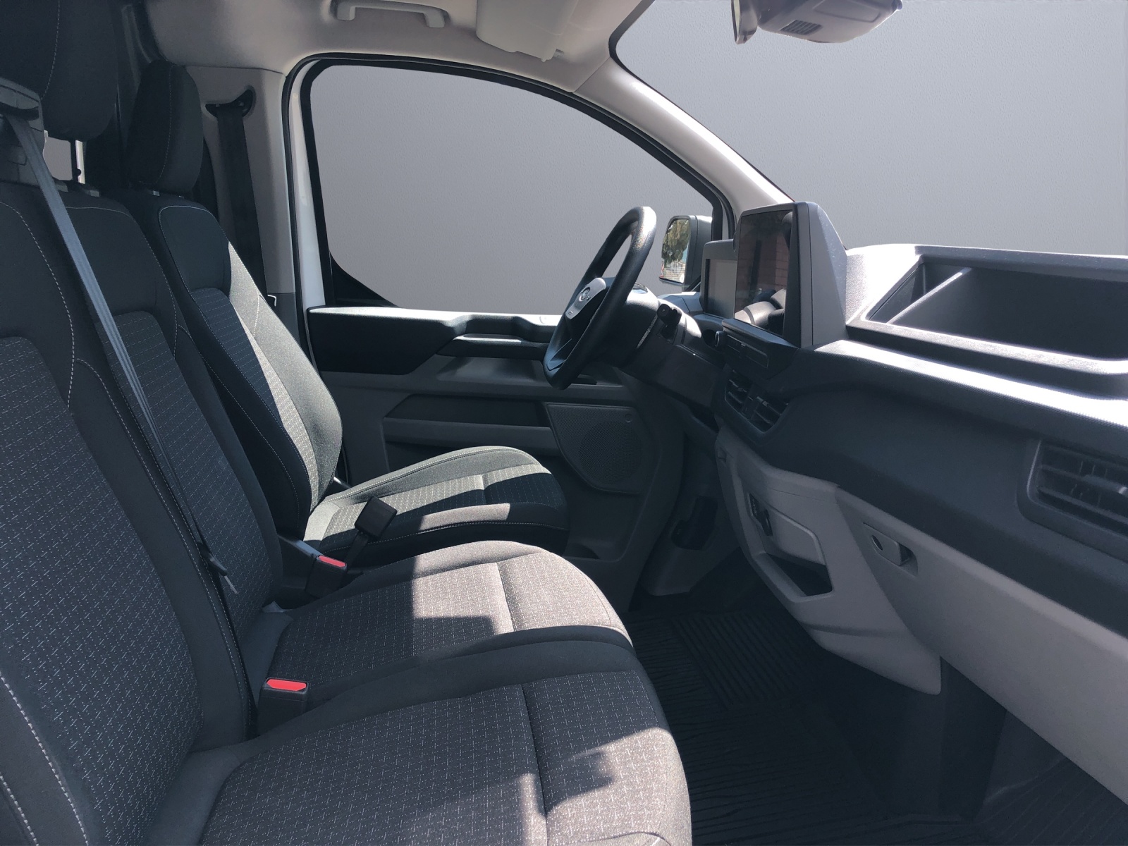 FORD E-Transit C van 320 L1 Trend-image-11