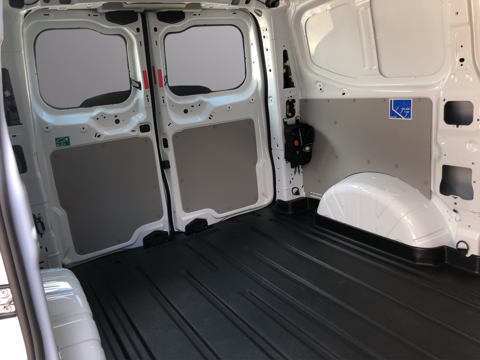FORD E-Transit C van 320 L1 Trend-image-12
