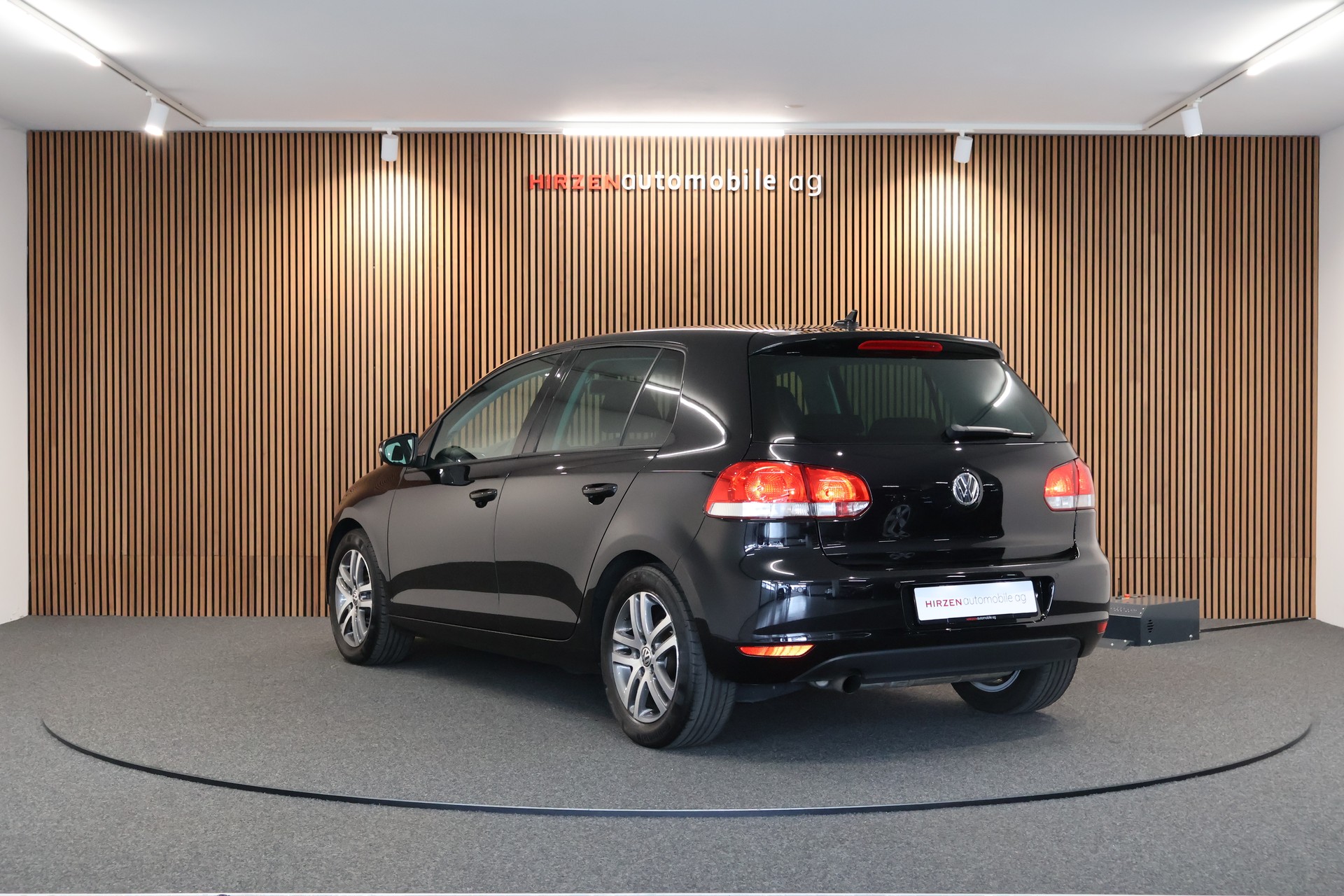 VW Golf 1.2 TSI BlueMotion Technology Team DSG-showroom-element-2
