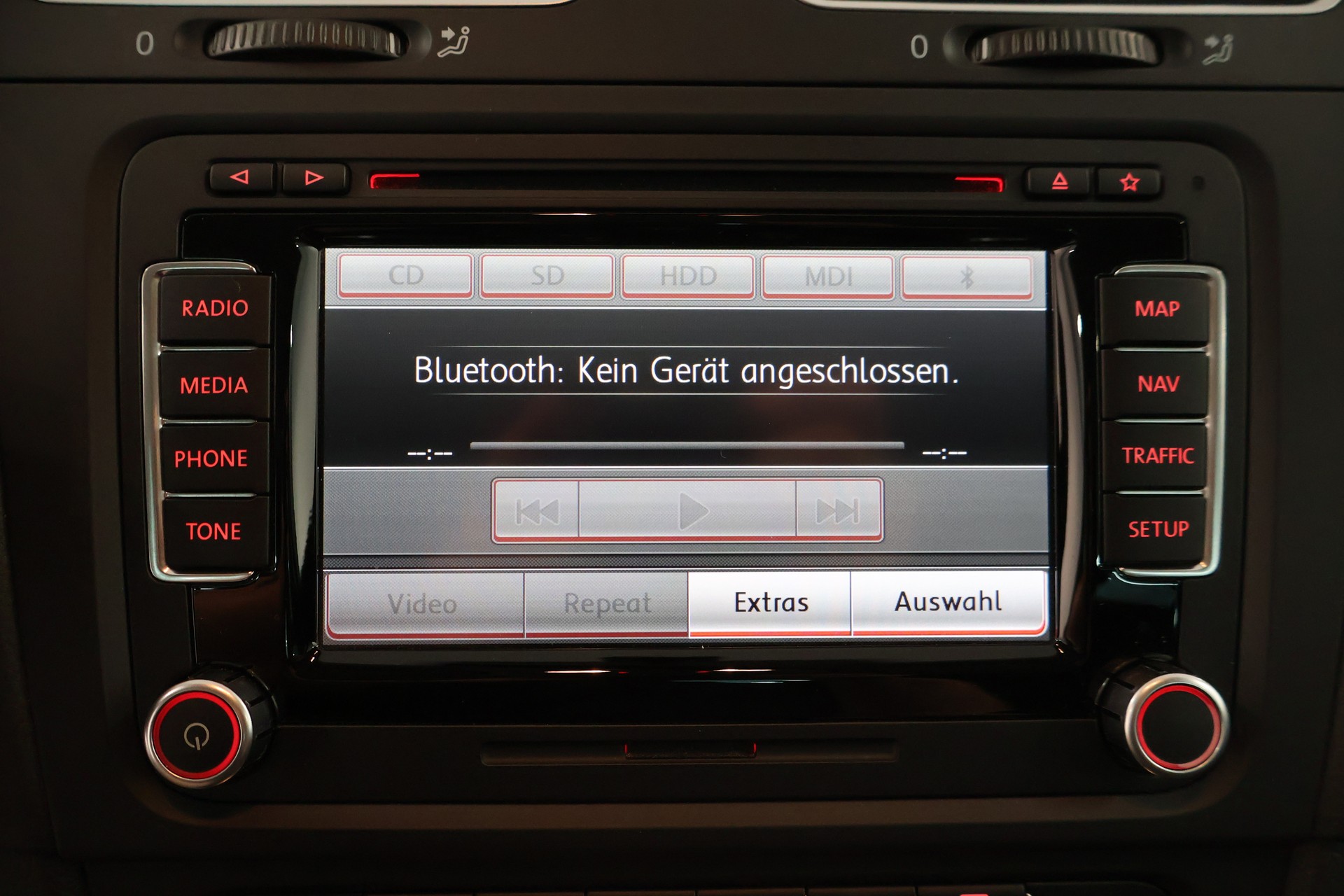 VW Golf 1.2 TSI BlueMotion Technology Team DSG-image-22