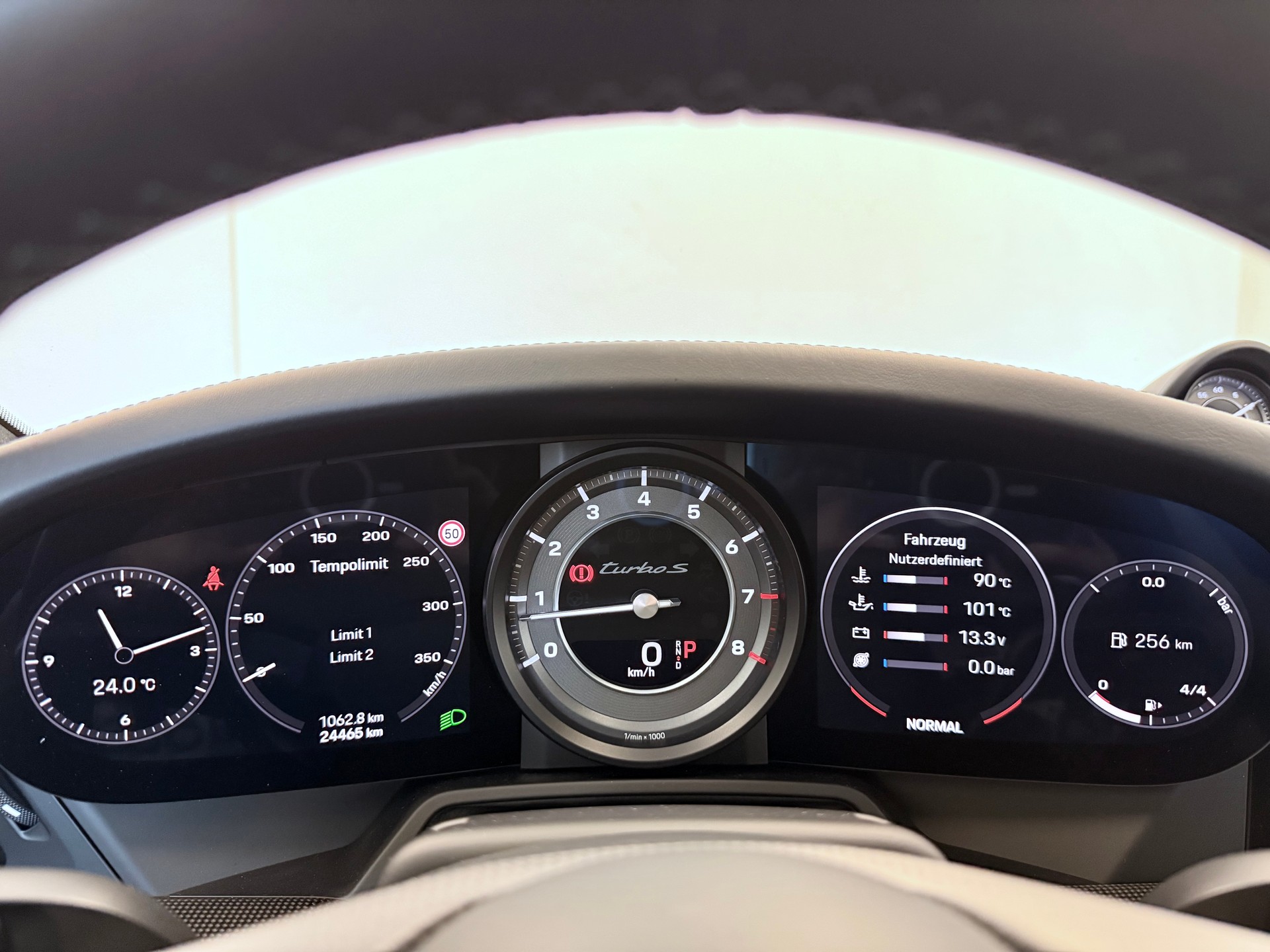 PORSCHE 911 Turbo S PDK *Porsche Approved Garantie bis 03.2029*-image-21