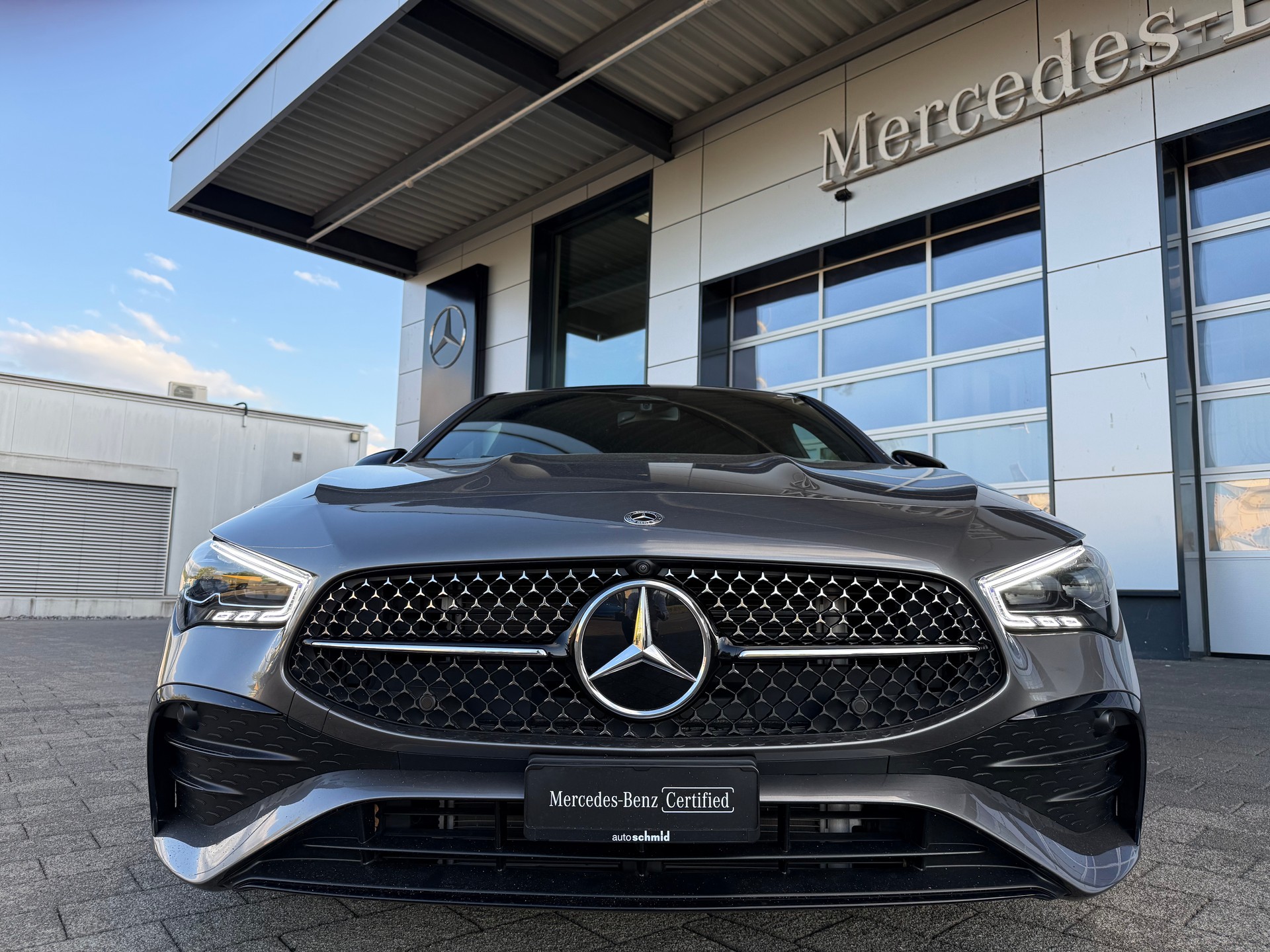 MERCEDES-BENZ CLA Shooting Brake 250 AMG Line 4Matic 8G-DCT-showroom-element-1